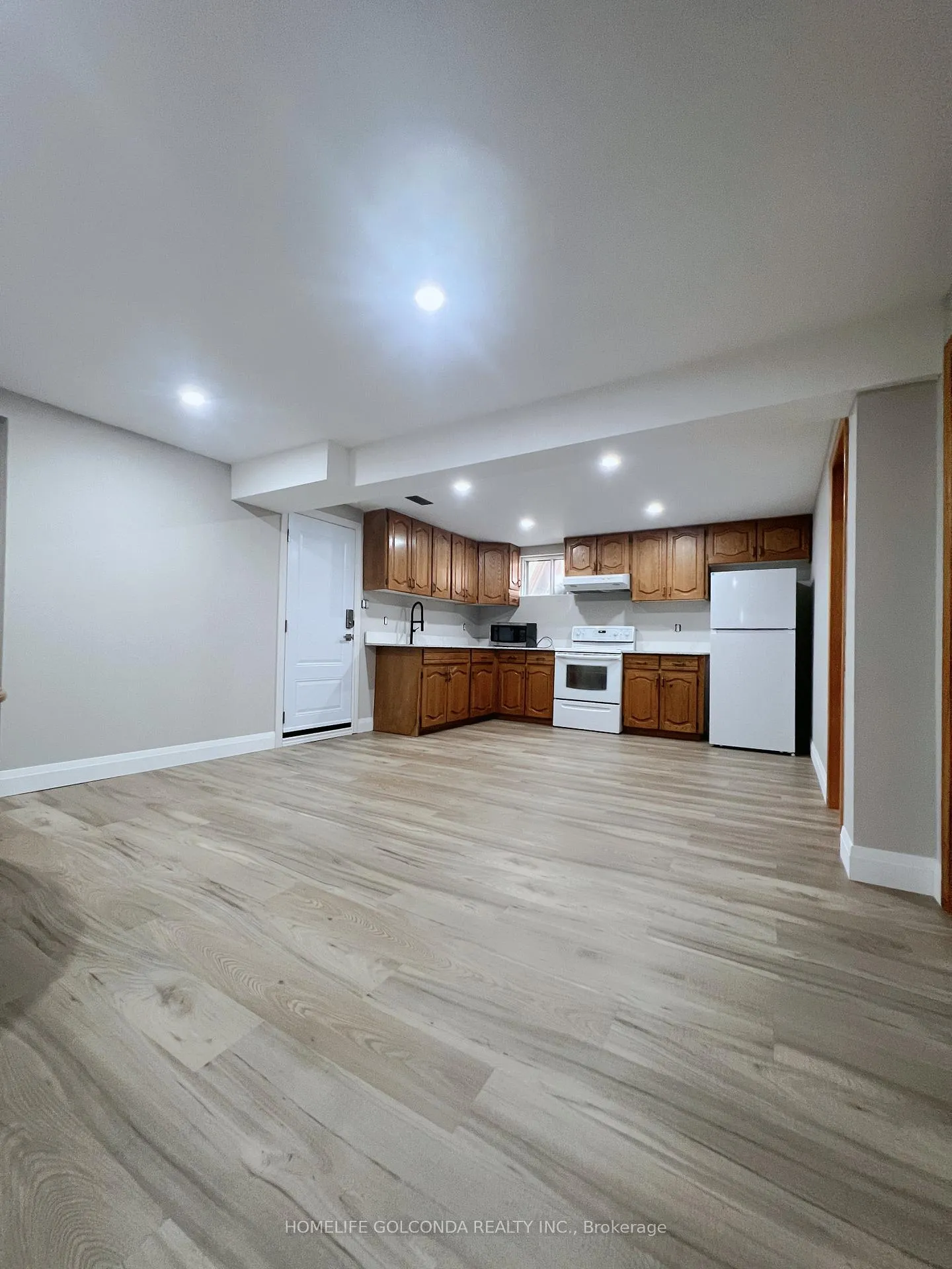 Photo 4 of 17 Dowling Circle, Markham, Milliken Mills East — HOMEH