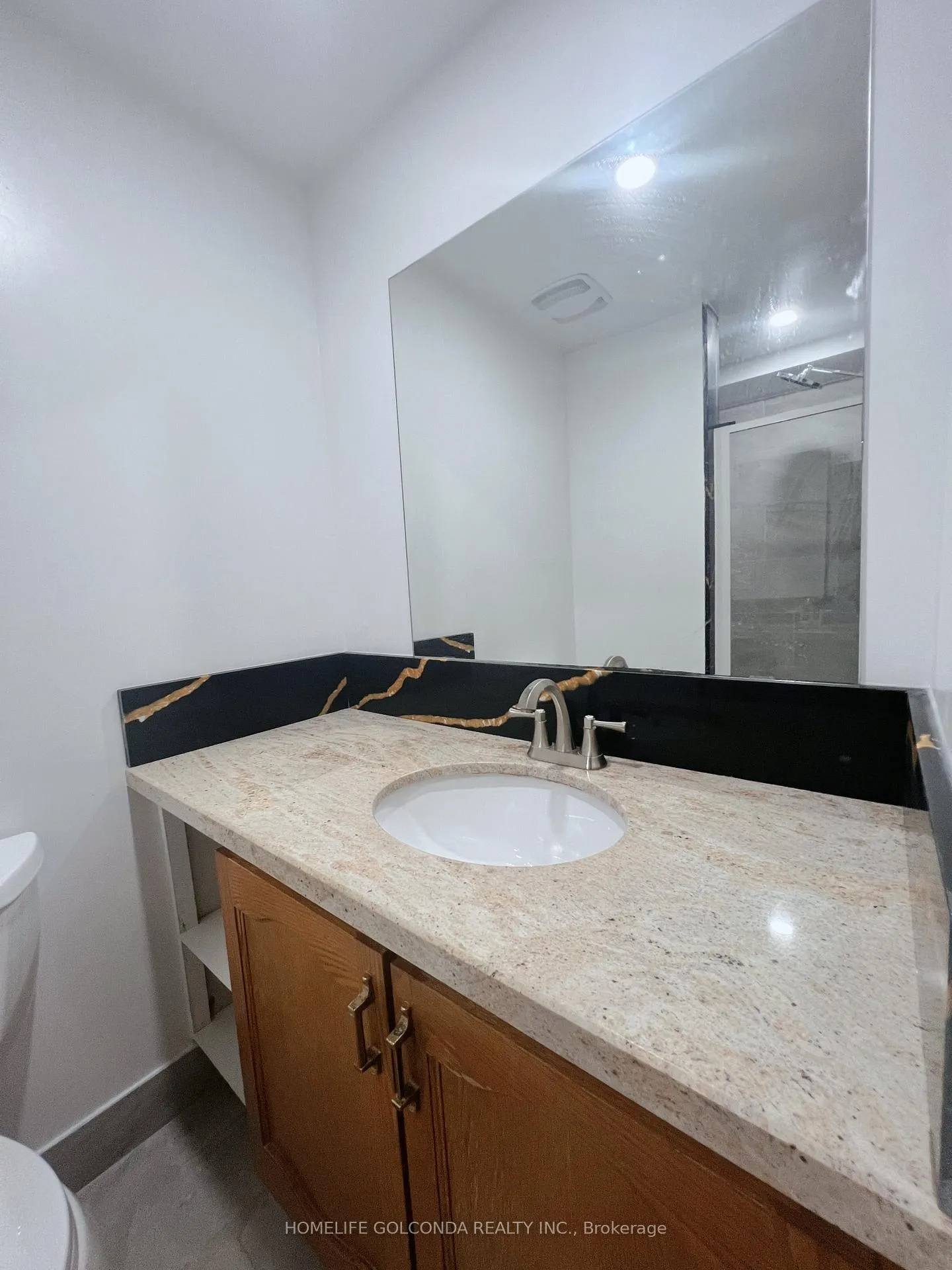 Photo 7 of 17 Dowling Circle, Markham, Milliken Mills East — HOMEH