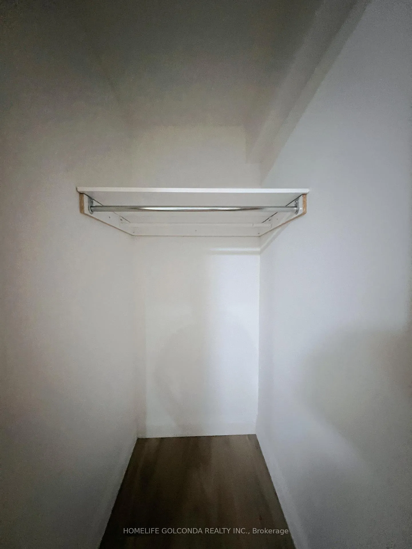 Photo 9 of 17 Dowling Circle, Markham, Milliken Mills East — HOMEH