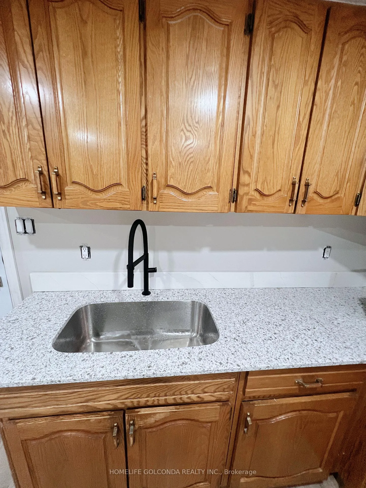 Photo 15 of 17 Dowling Circle, Markham, Milliken Mills East — HOMEH