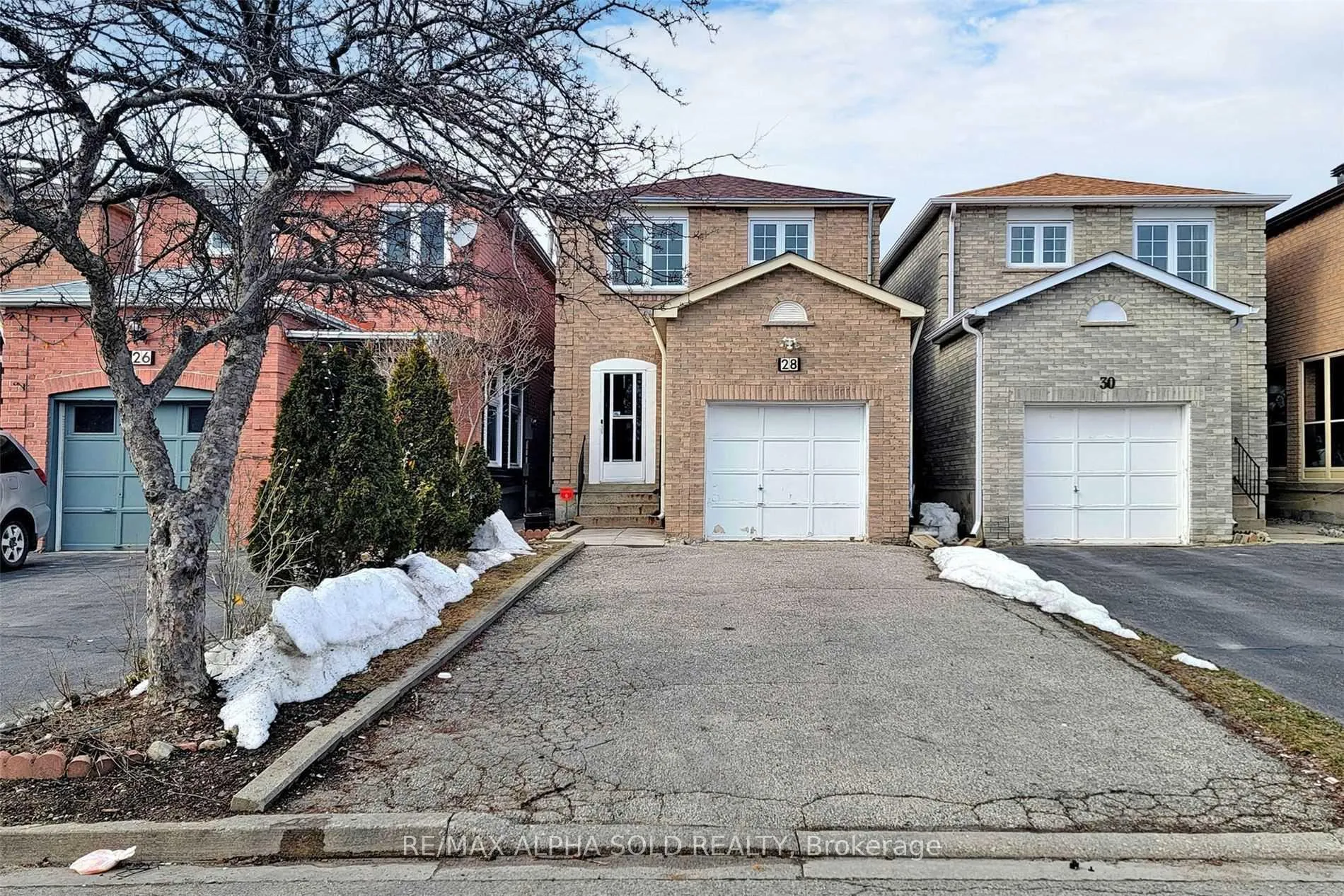 Front of Unit Upper, 28 Karen Miles Crescent