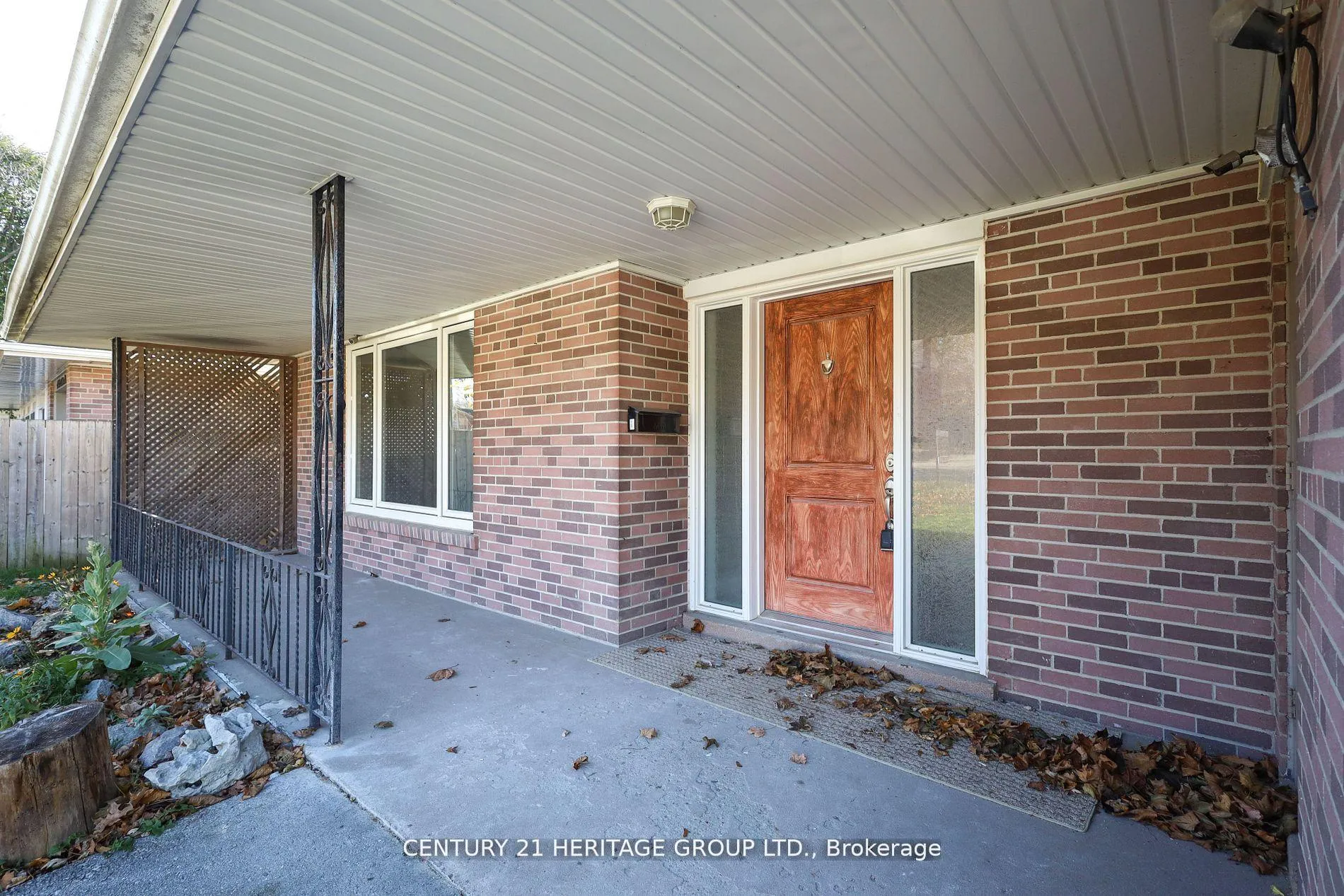 Photo 2 of 12918 Keele Street, King, King City — HOMEH