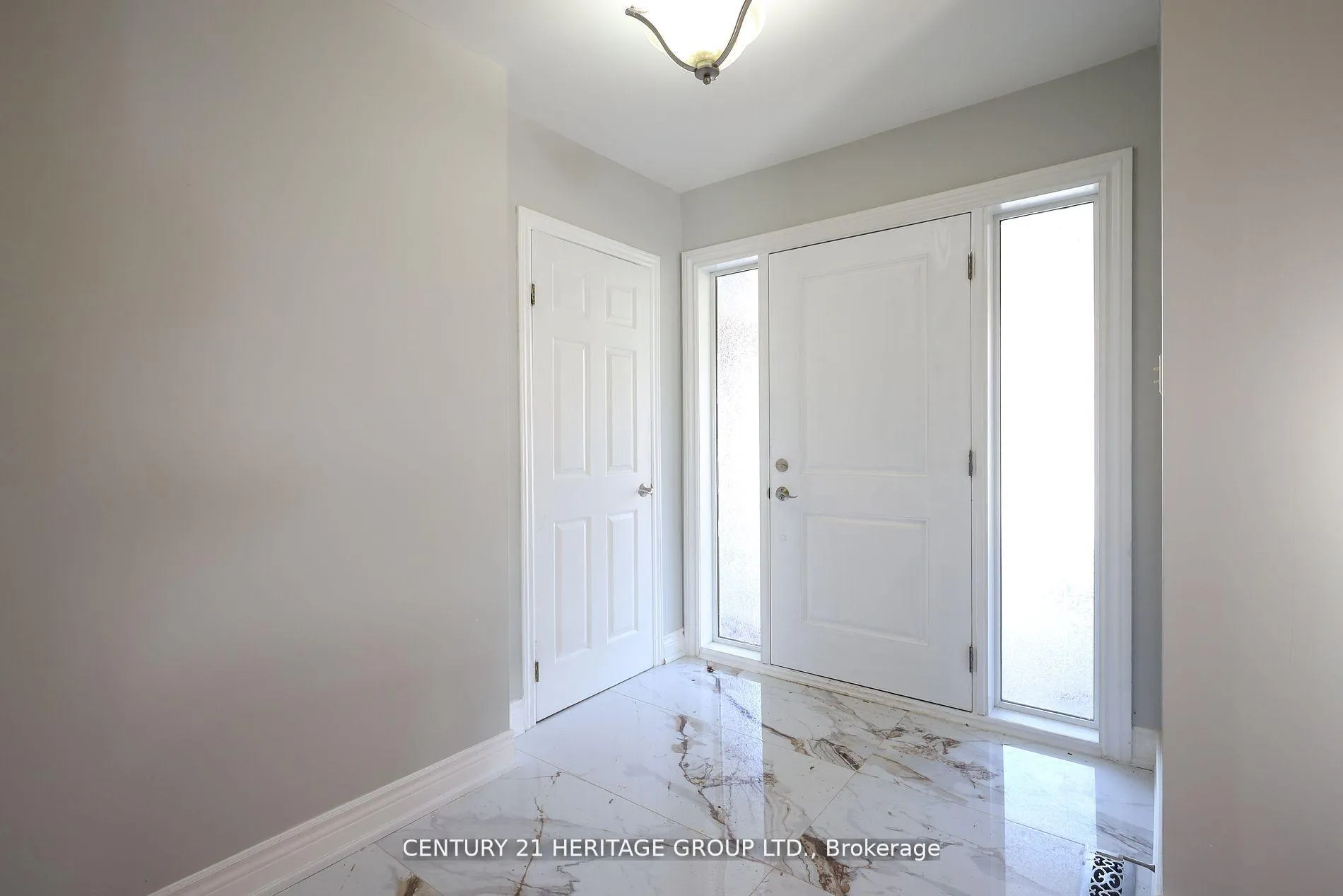 Photo 3 of 12918 Keele Street, King, King City — HOMEH