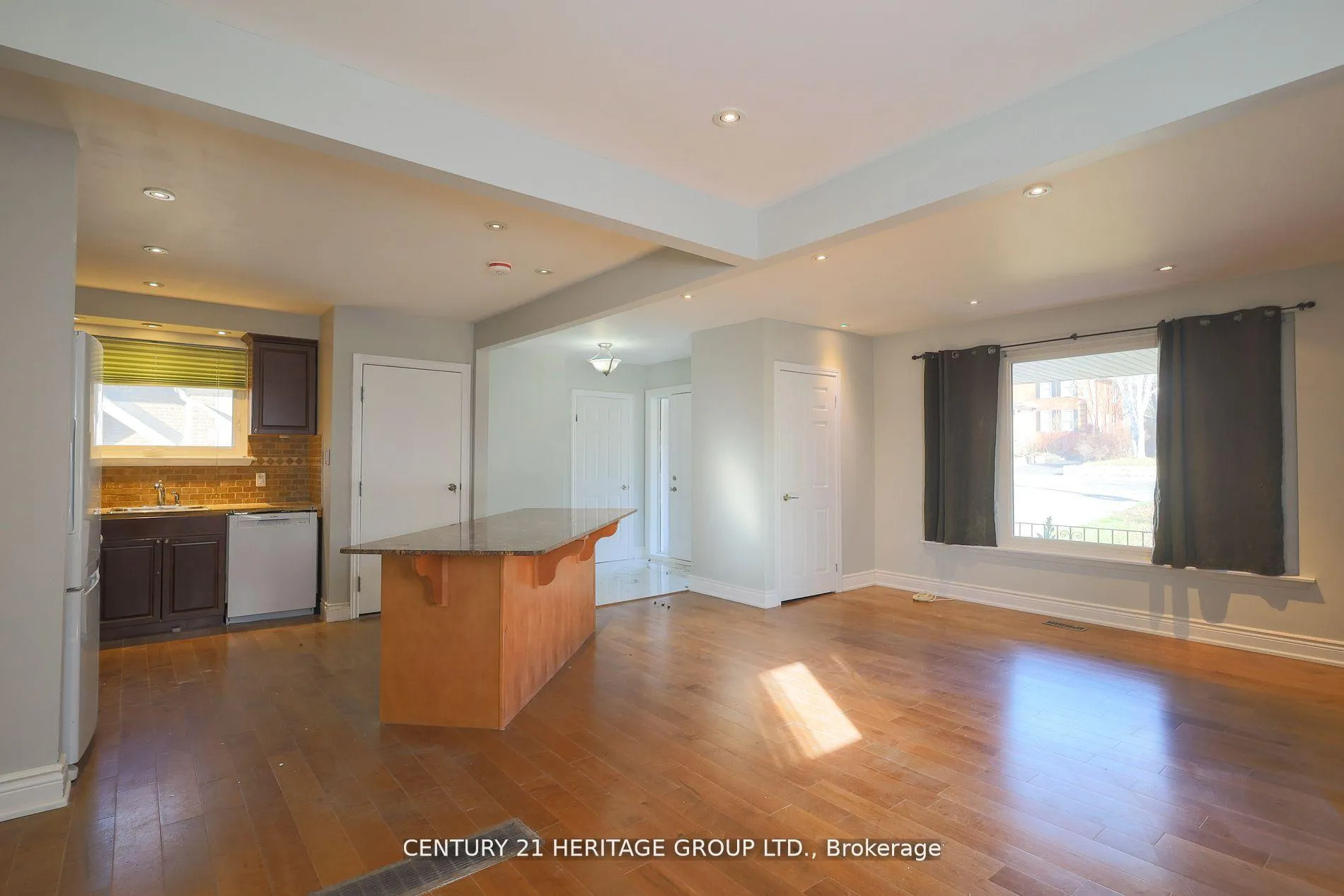 Photo 6 of 12918 Keele Street, King, King City — HOMEH