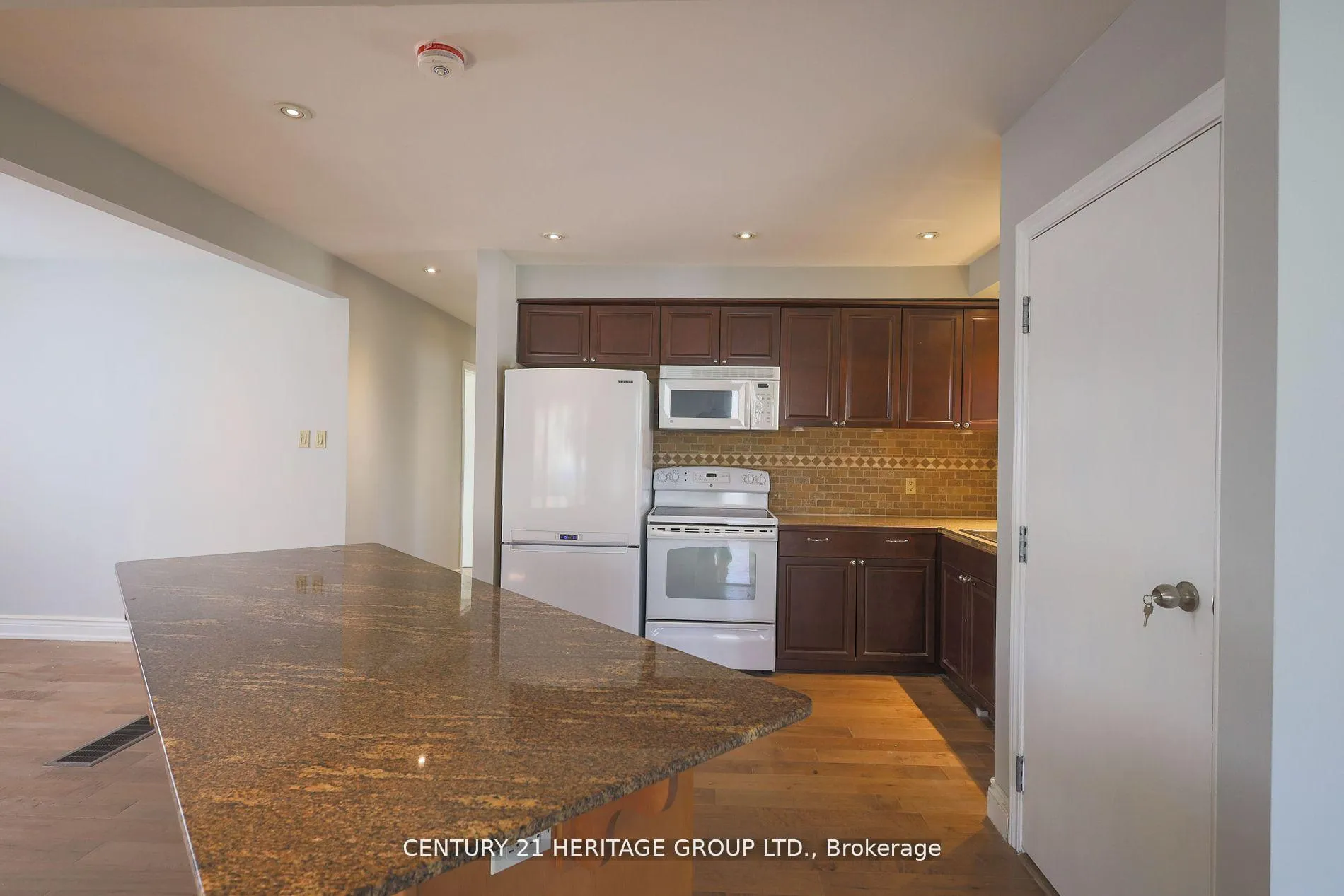 Photo 9 of 12918 Keele Street, King, King City — HOMEH