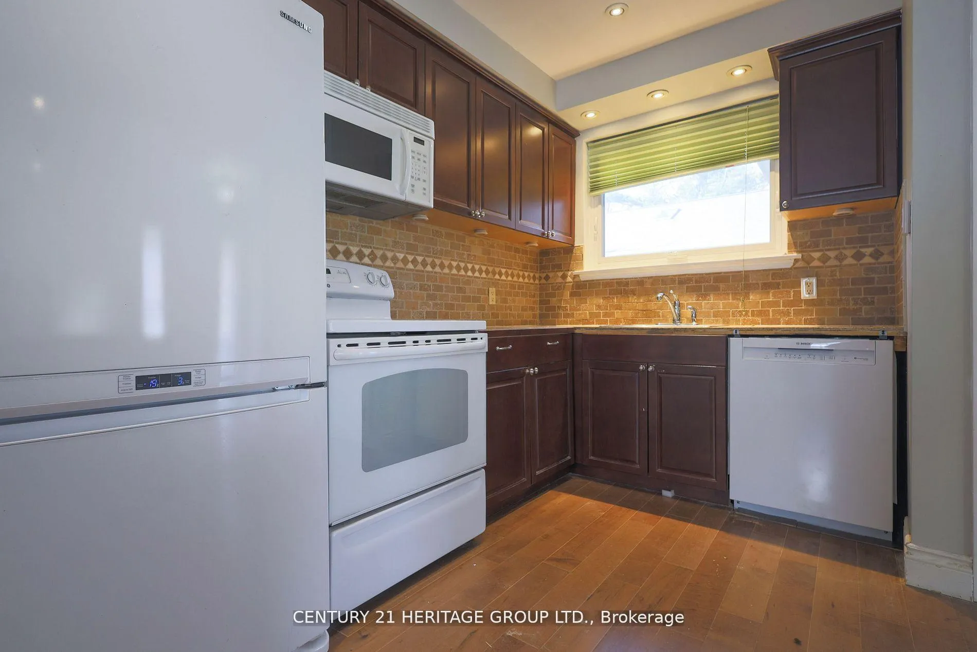 Photo 10 of 12918 Keele Street, King, King City — HOMEH