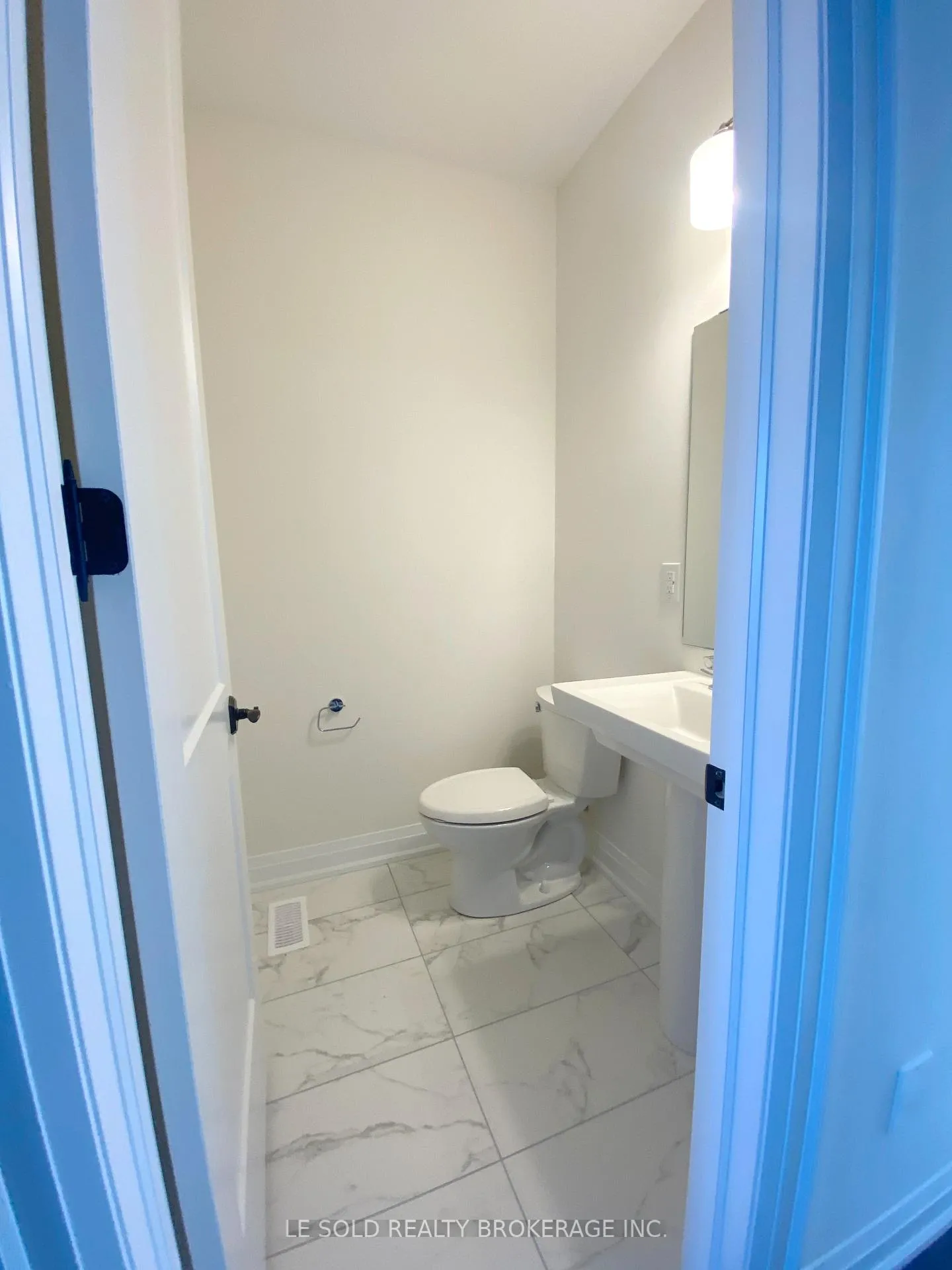 Photo 9 of Unit Upper, 4291 Major Mackenzie Drive E, Markham, Angus Glen — HOMEH
