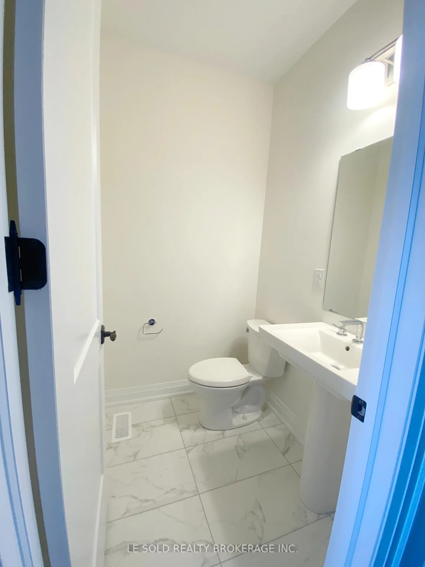 Photo 17 of Unit Upper, 4291 Major Mackenzie Drive E, Markham, Angus Glen — HOMEH