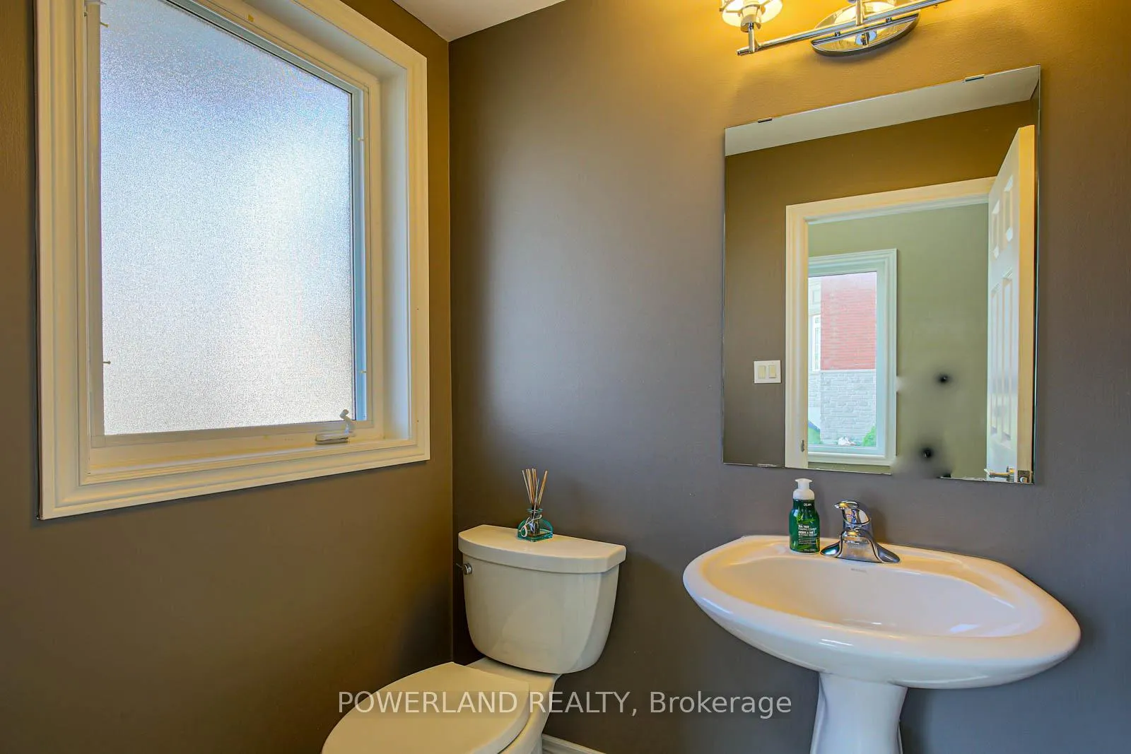 Photo 5 of 87 Schuster Lane, Vaughan, Patterson — HOMEH