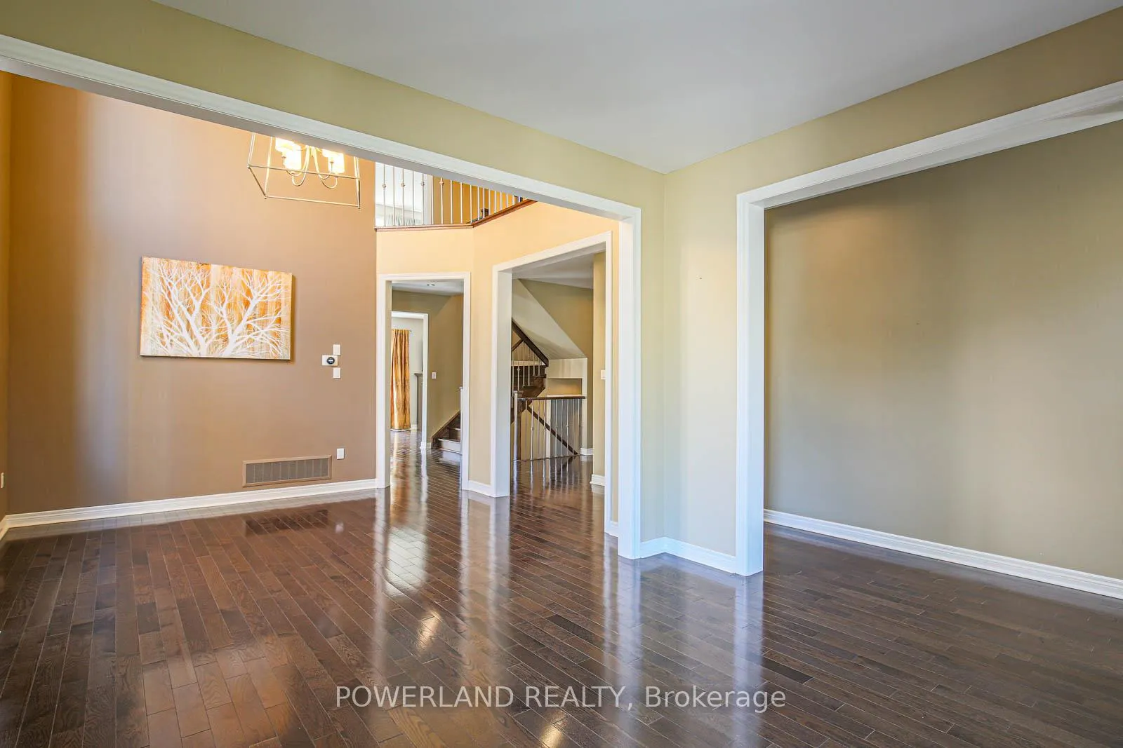 Photo 7 of 87 Schuster Lane, Vaughan, Patterson — HOMEH