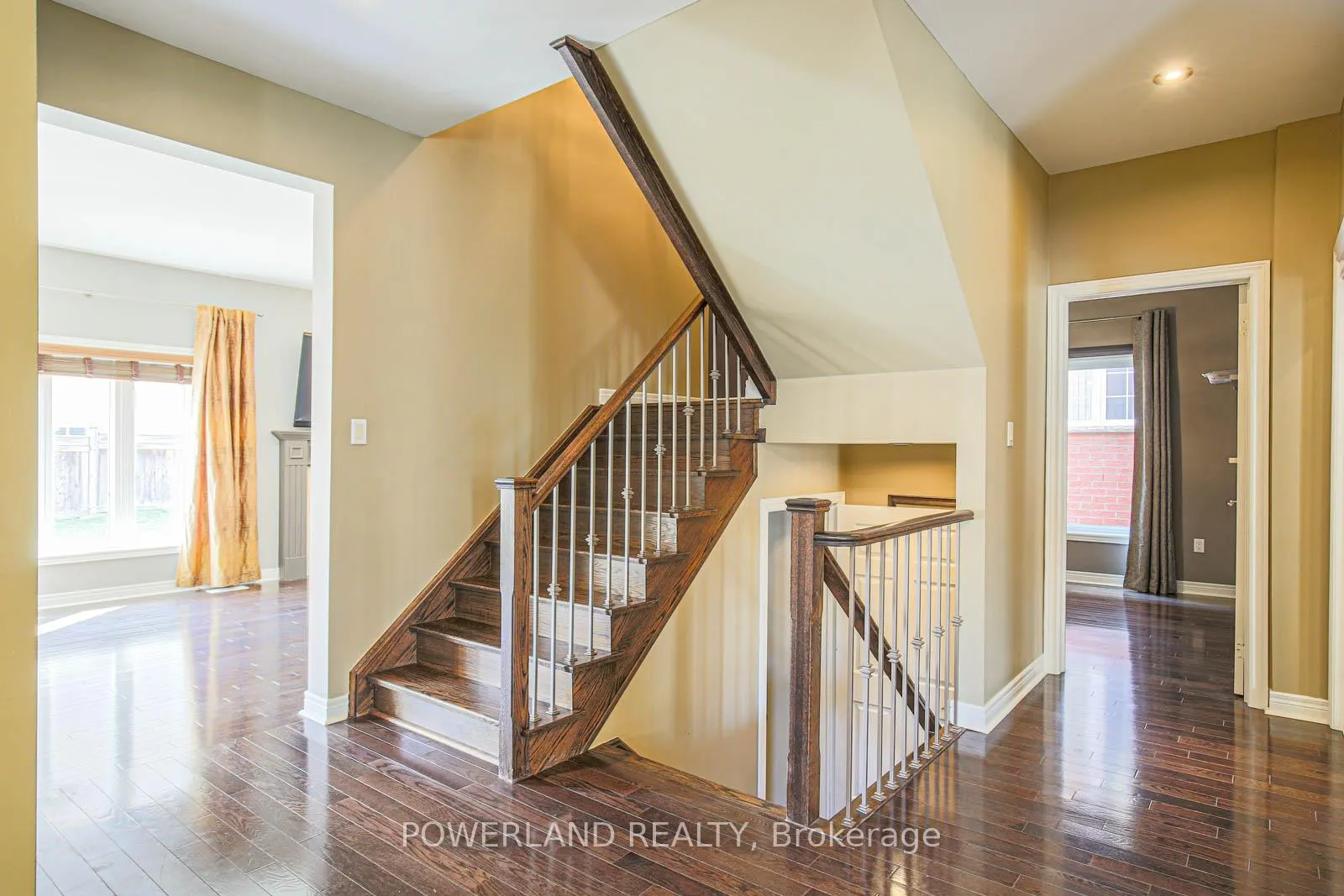 Photo 9 of 87 Schuster Lane, Vaughan, Patterson — HOMEH