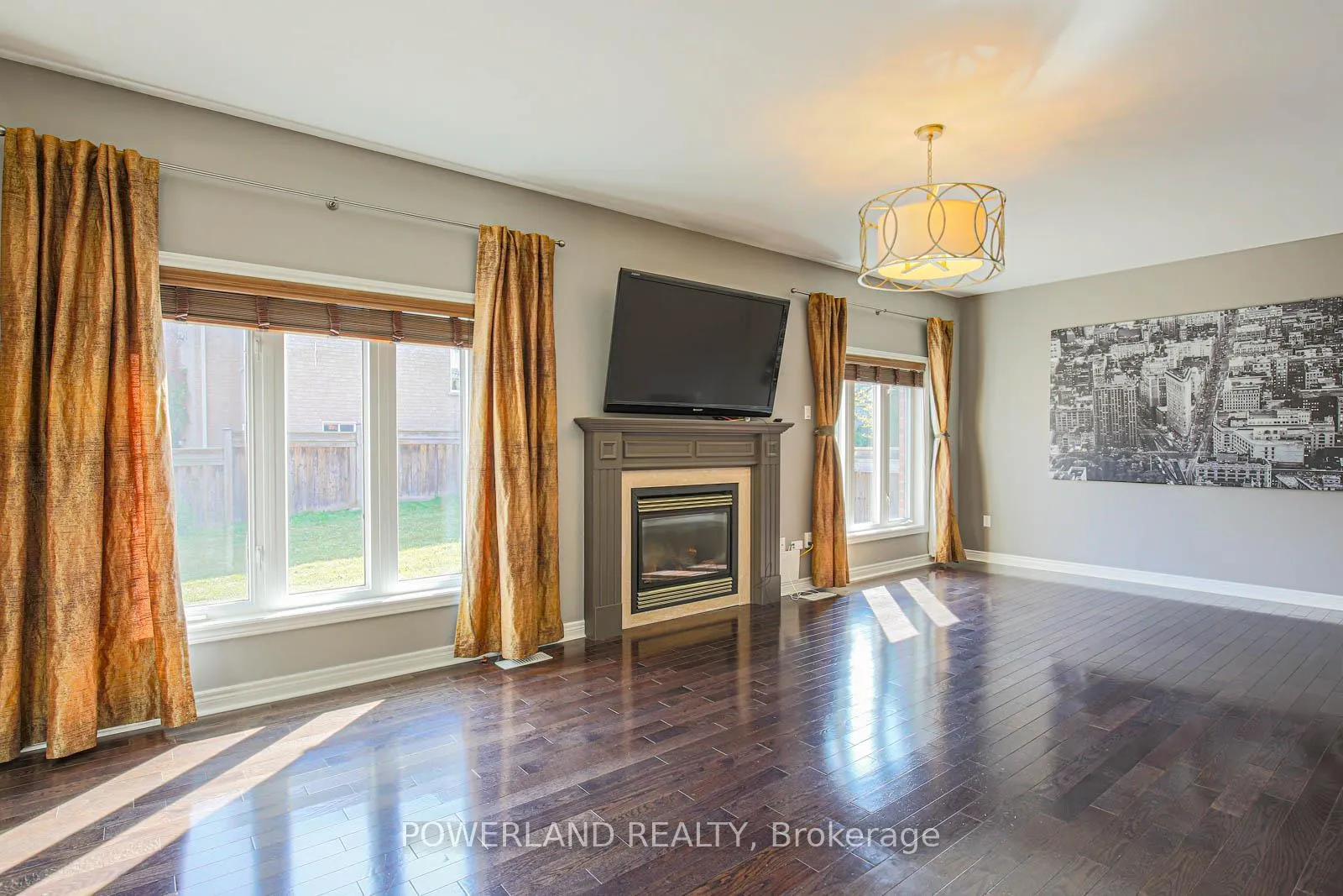 Photo 12 of 87 Schuster Lane, Vaughan, Patterson — HOMEH