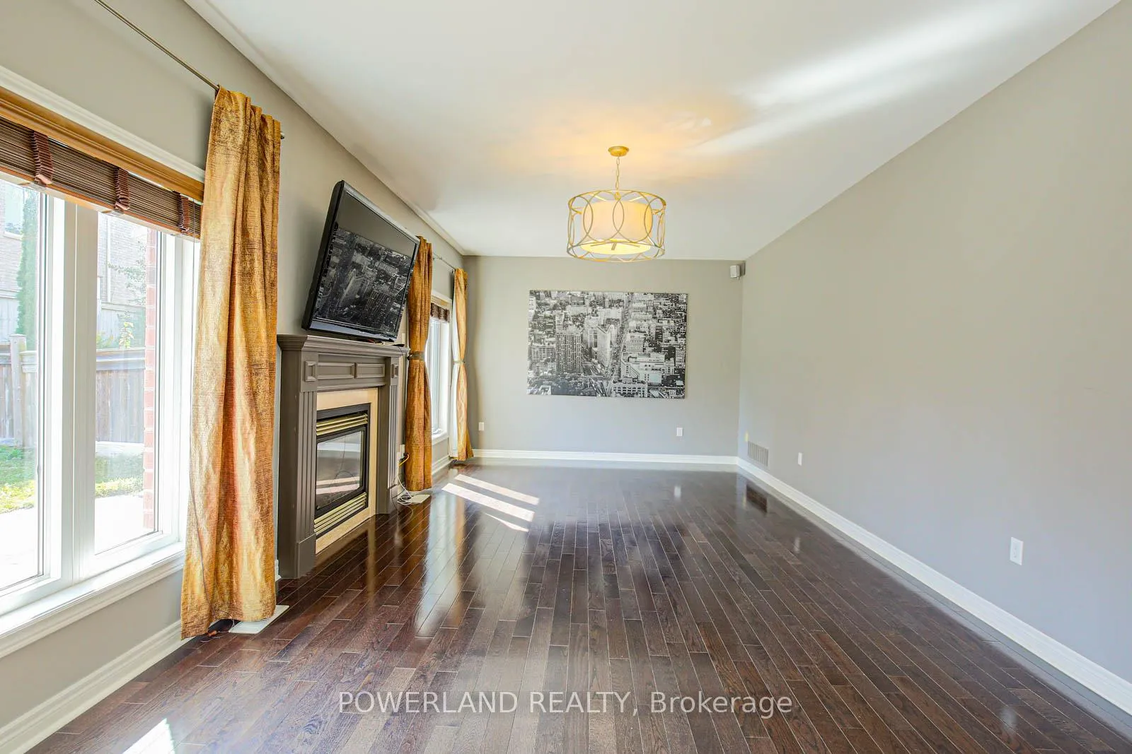 Photo 13 of 87 Schuster Lane, Vaughan, Patterson — HOMEH