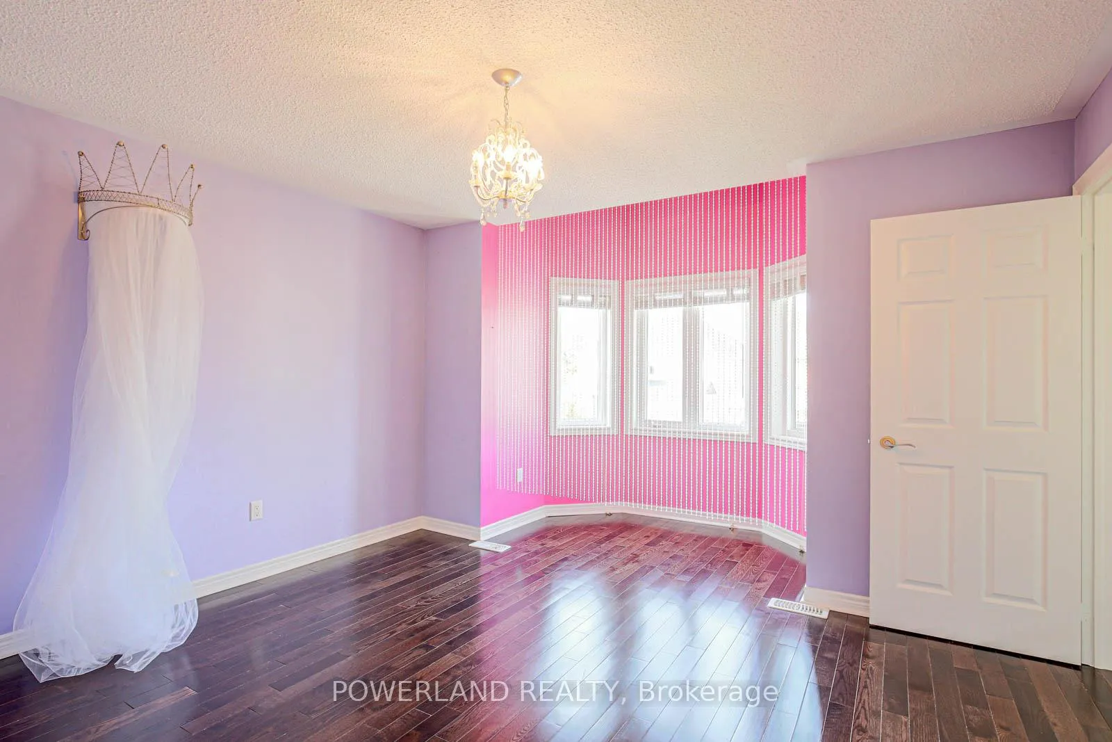 Photo 29 of 87 Schuster Lane, Vaughan, Patterson — HOMEH