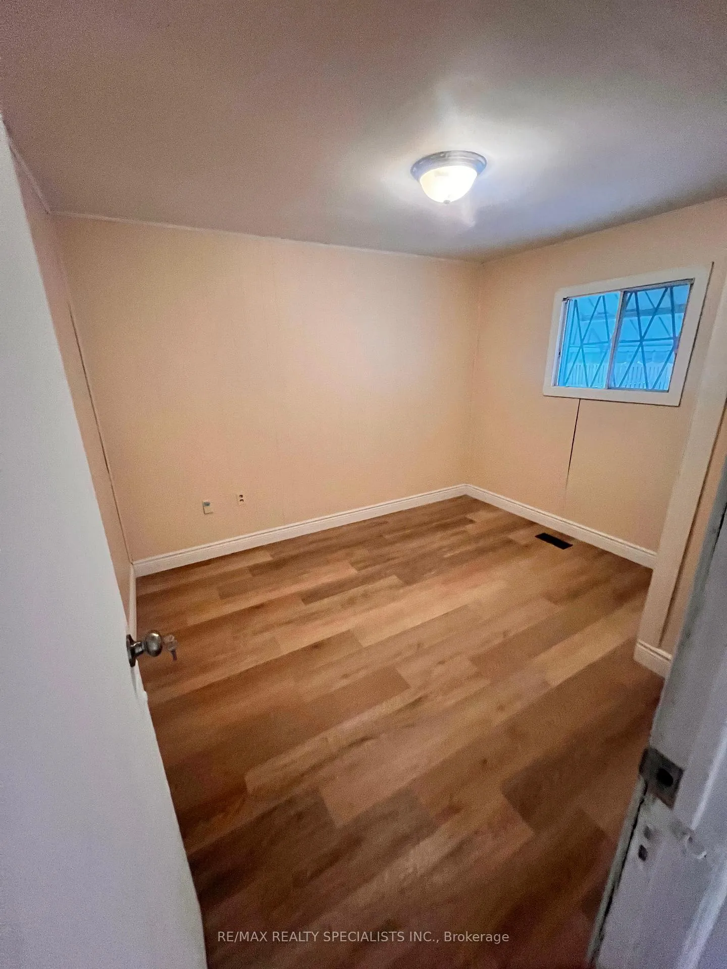 Photo 7 of 1256 California Avenue, Windsor — HOMEH