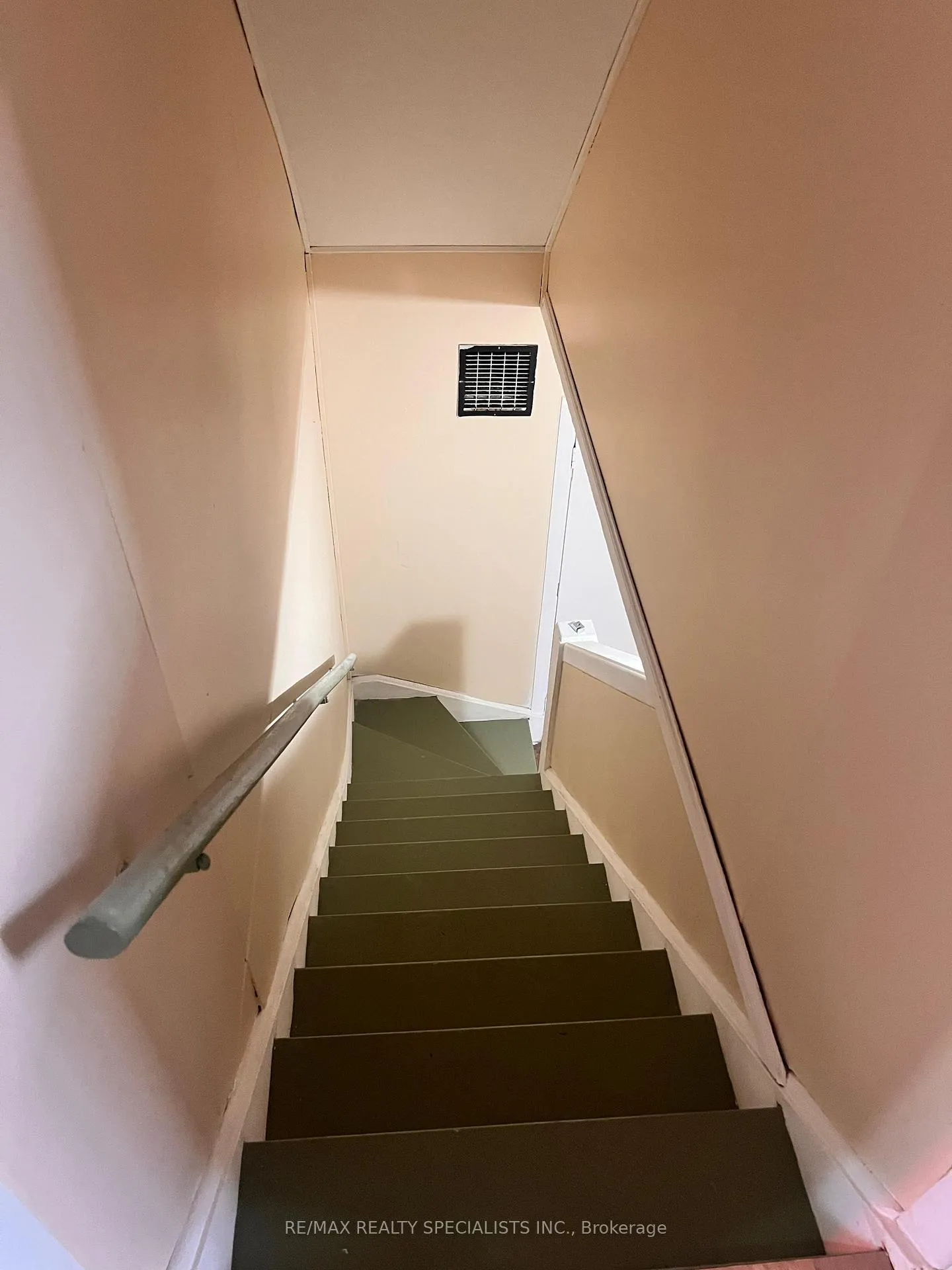Photo 9 of 1256 California Avenue, Windsor — HOMEH