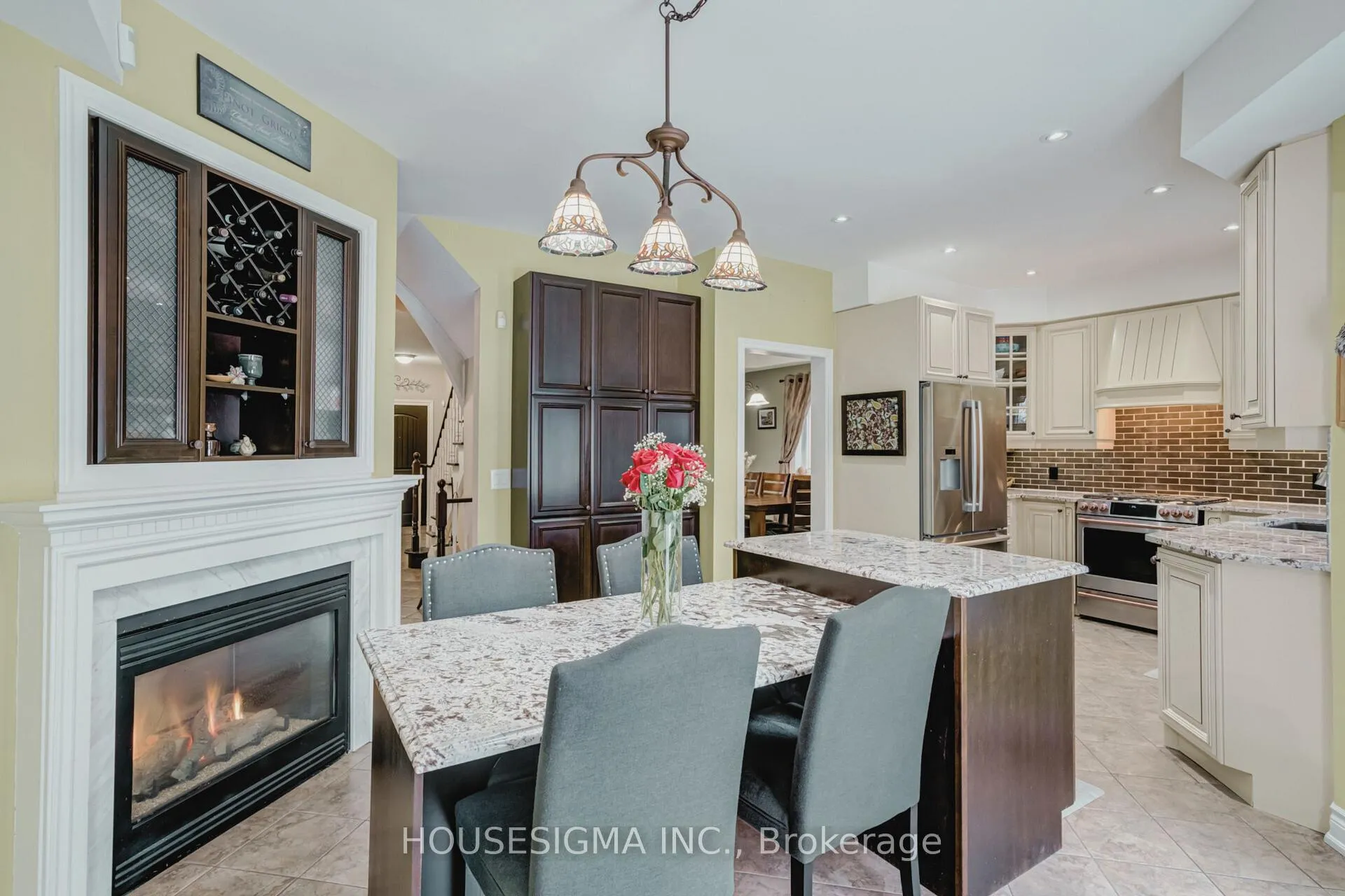 Photo 8 of 37 Kettle Court, Vaughan, Maple — HOMEH