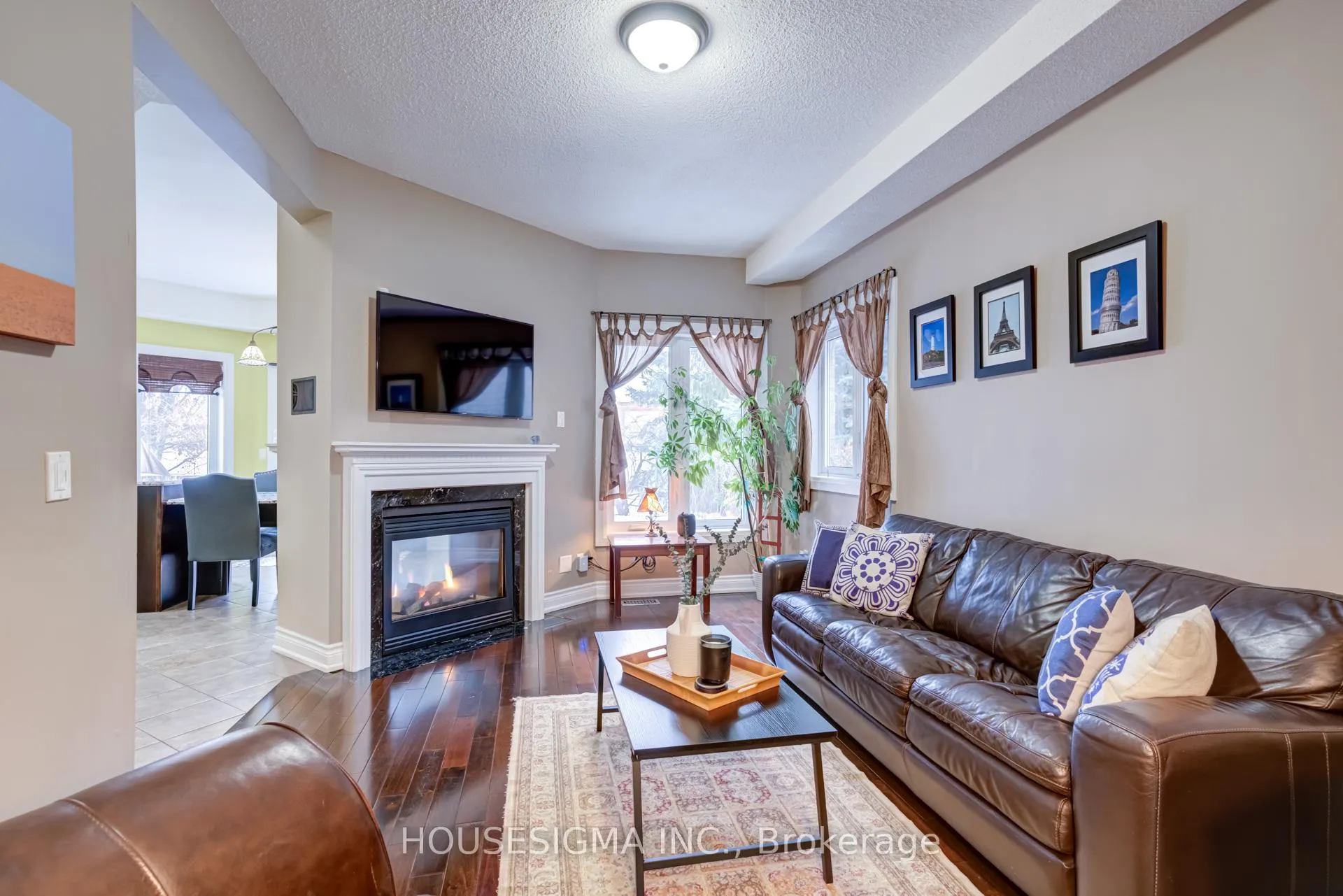Photo 10 of 37 Kettle Court, Vaughan, Maple — HOMEH