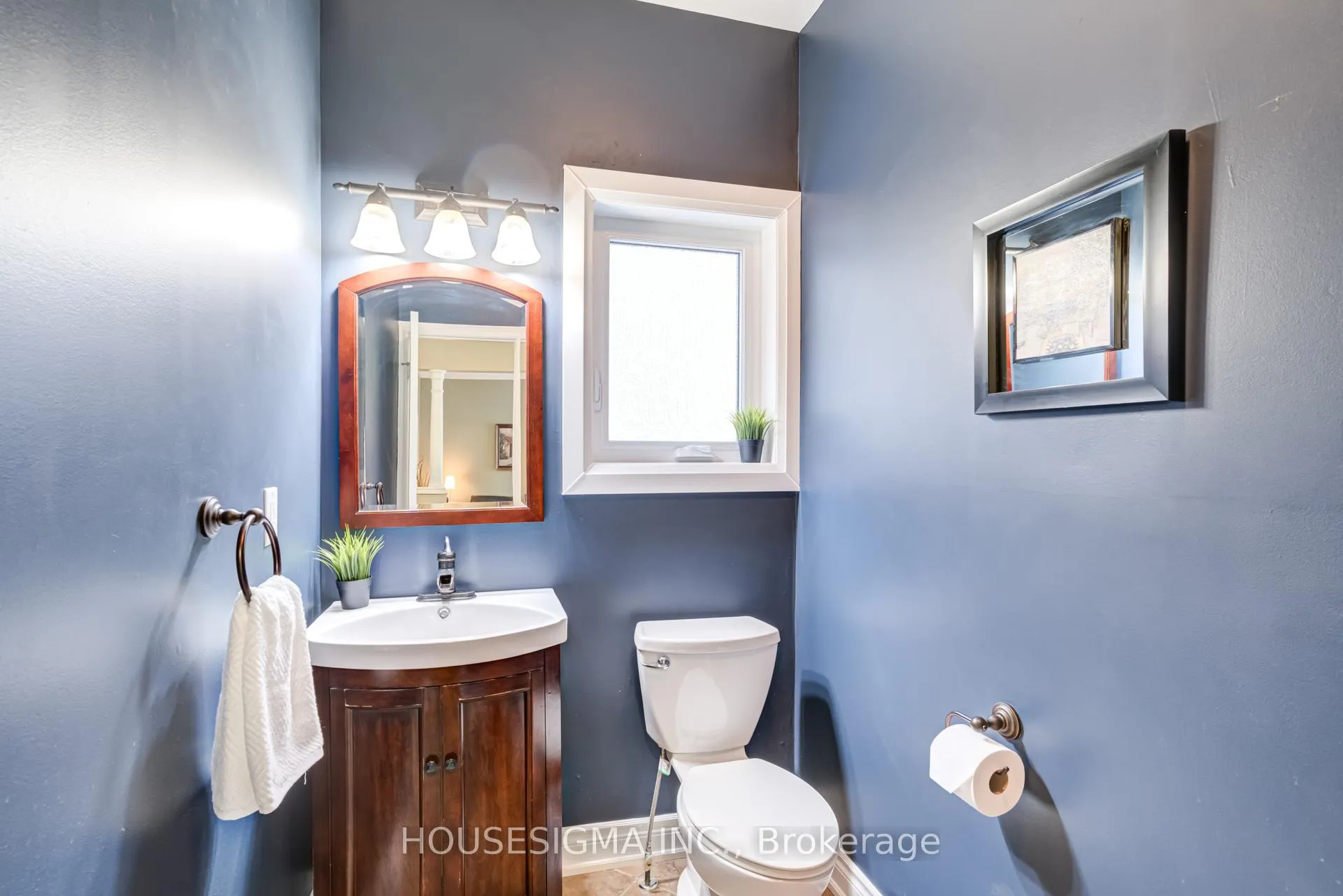 Photo 14 of 37 Kettle Court, Vaughan, Maple — HOMEH