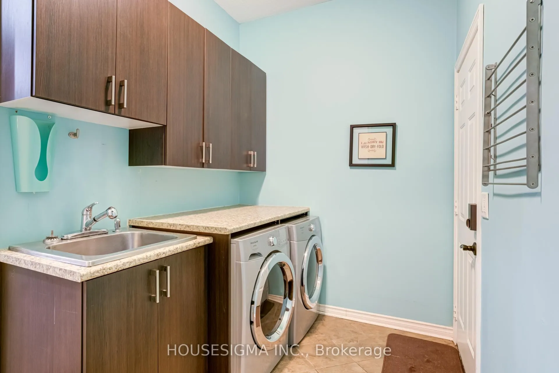Photo 15 of 37 Kettle Court, Vaughan, Maple — HOMEH