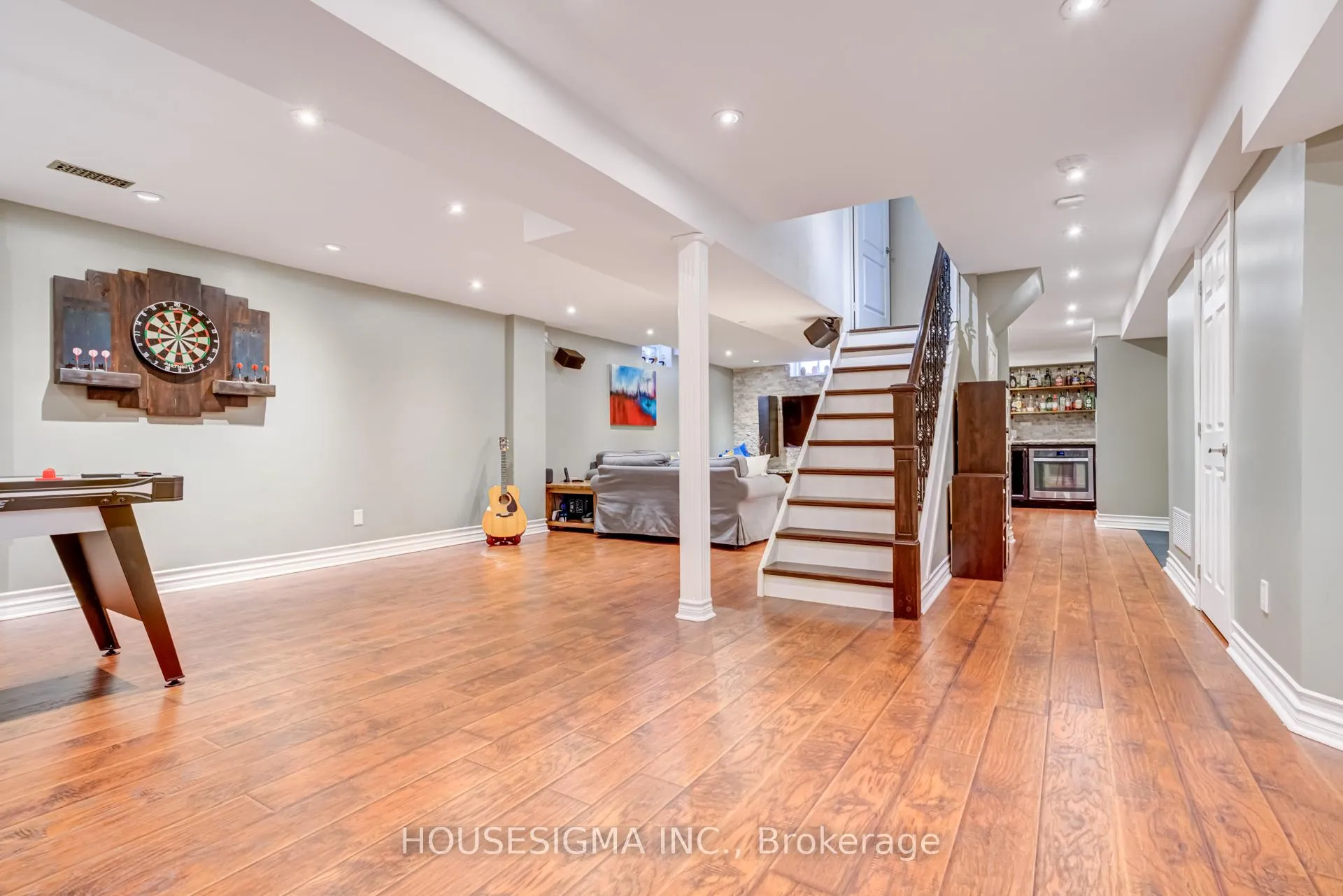 Photo 28 of 37 Kettle Court, Vaughan, Maple — HOMEH