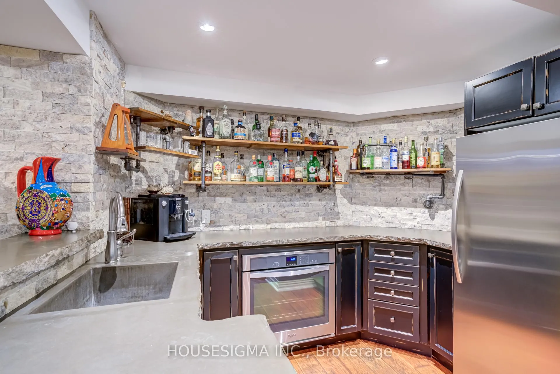 Photo 31 of 37 Kettle Court, Vaughan, Maple — HOMEH