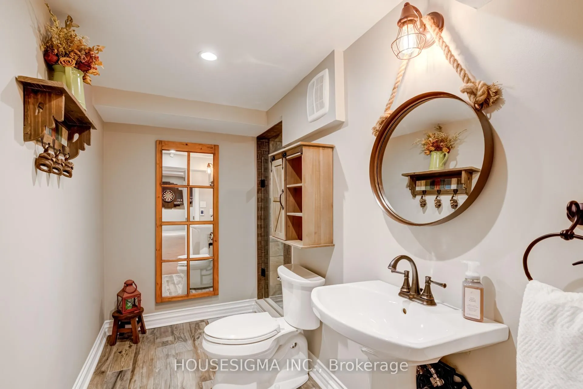 Photo 33 of 37 Kettle Court, Vaughan, Maple — HOMEH