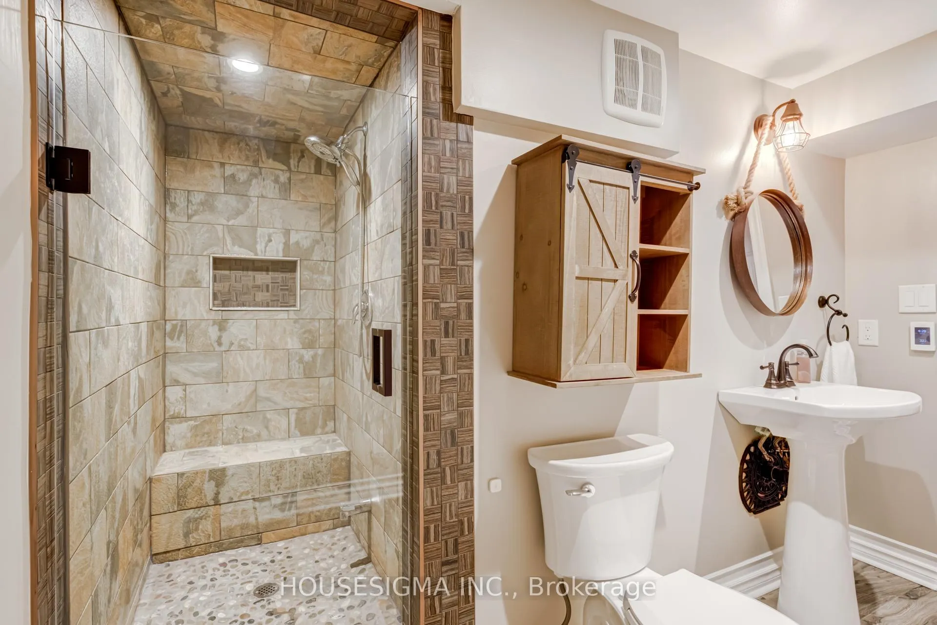 Photo 34 of 37 Kettle Court, Vaughan, Maple — HOMEH
