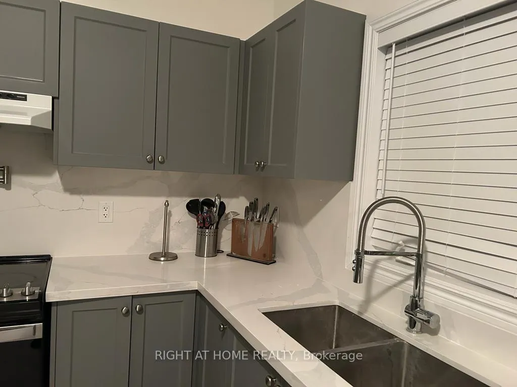 Photo 3 of 64 Atlantis Drive, Orillia — HOMEH