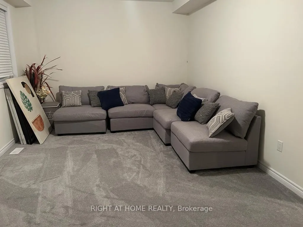 Photo 5 of 64 Atlantis Drive, Orillia — HOMEH
