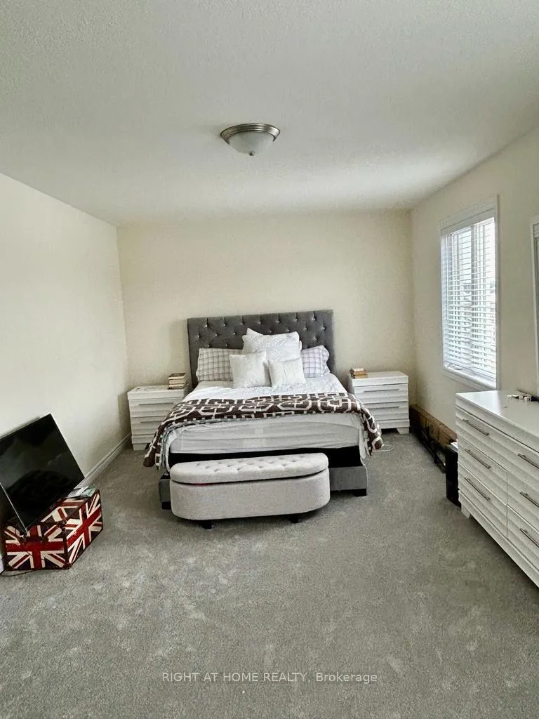 Photo 7 of 64 Atlantis Drive, Orillia — HOMEH