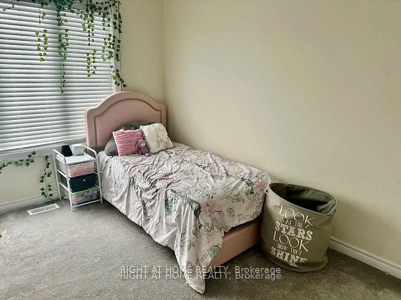 Photo 10 of 64 Atlantis Drive, Orillia — HOMEH
