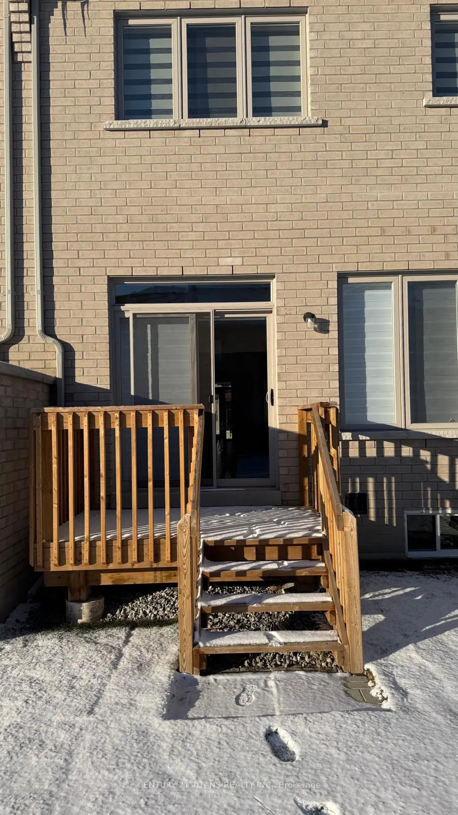 Photo 10 of 64 Mountainside Crescent, Whitby, Rolling Acres — HOMEH