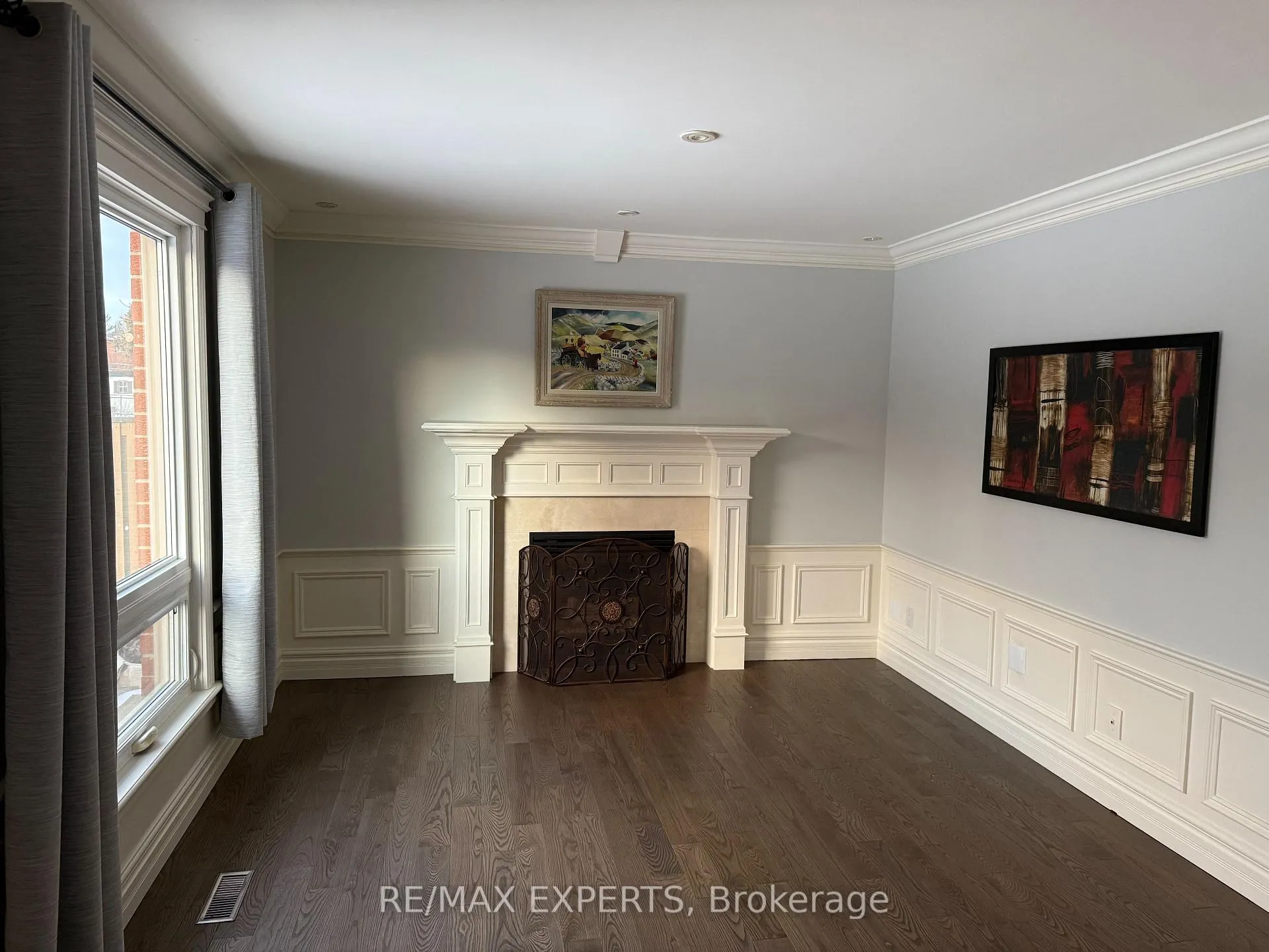 Photo 4 of Unit Lower, 56 Bordeaux Drive, Vaughan, East Woodbridge — HOMEH