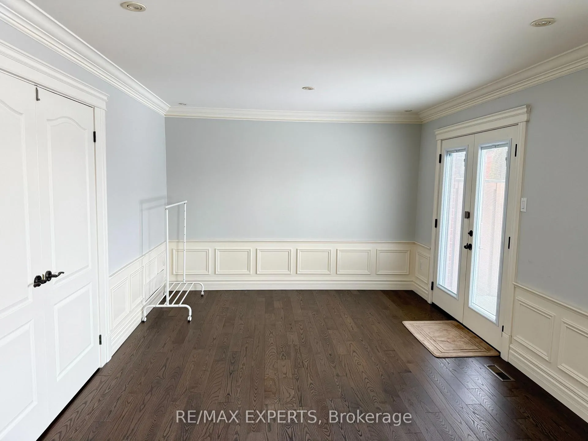 Photo 6 of Unit Lower, 56 Bordeaux Drive, Vaughan, East Woodbridge — HOMEH