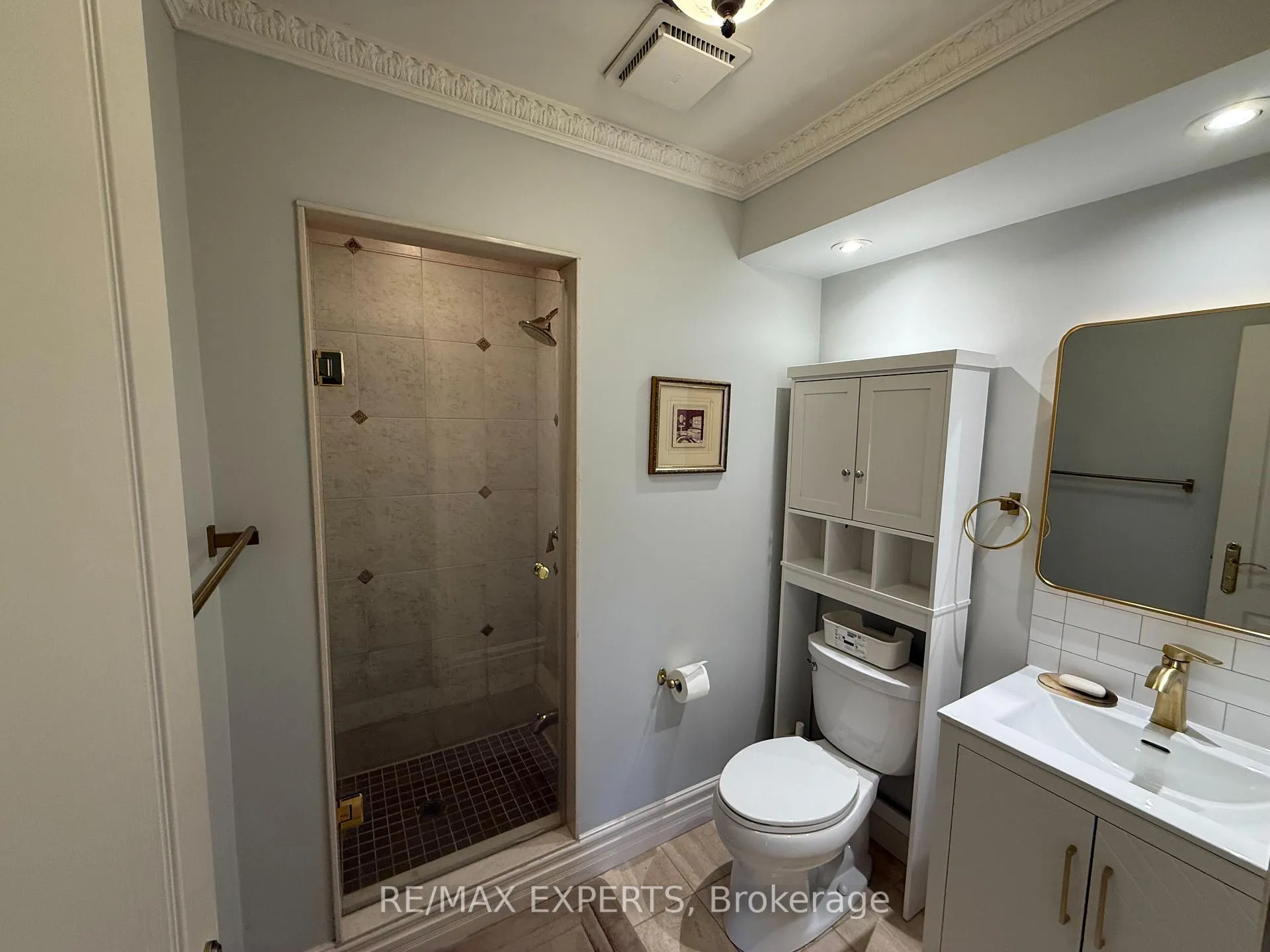 Photo 9 of Unit Lower, 56 Bordeaux Drive, Vaughan, East Woodbridge — HOMEH