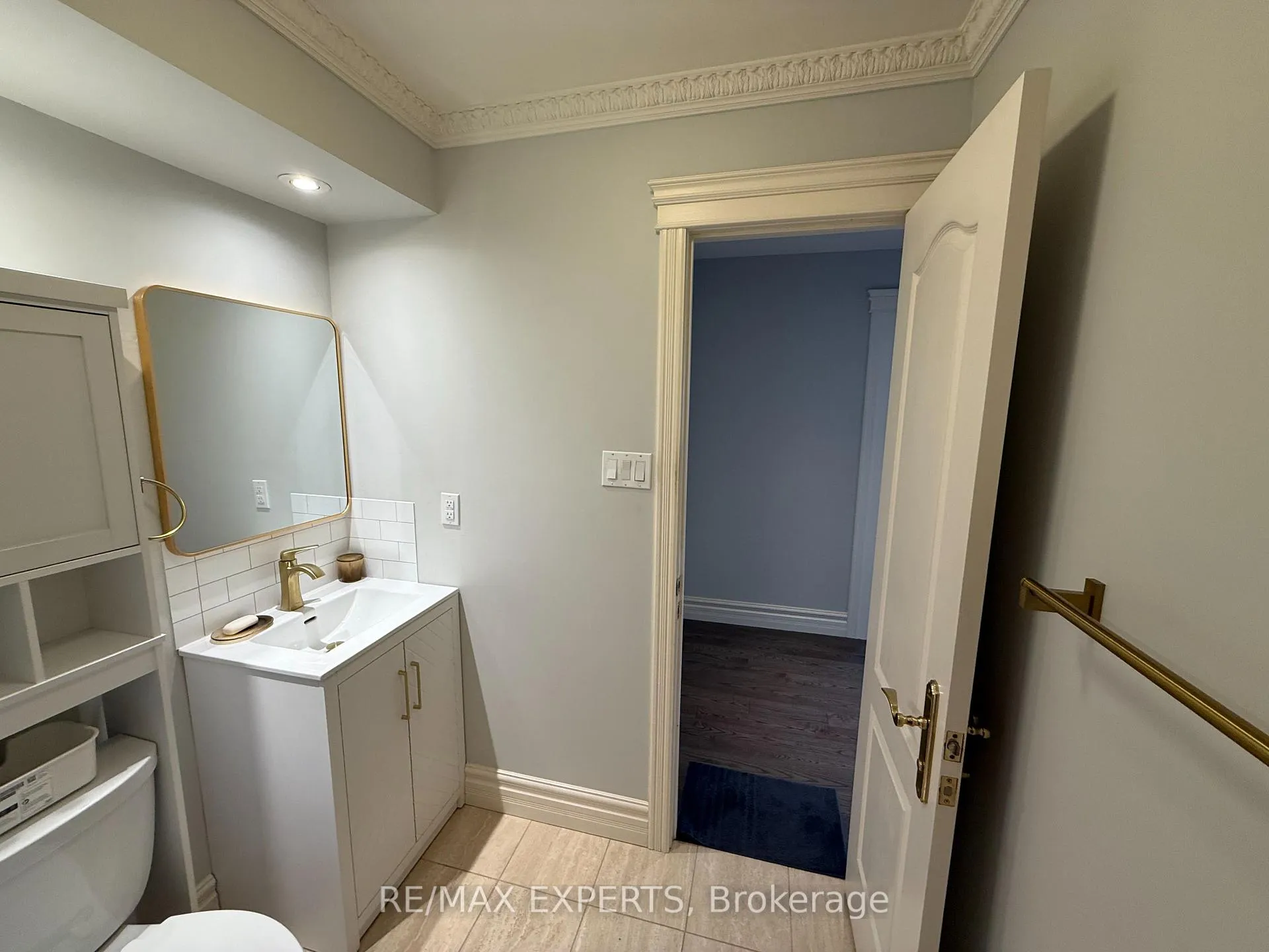 Photo 10 of Unit Lower, 56 Bordeaux Drive, Vaughan, East Woodbridge — HOMEH