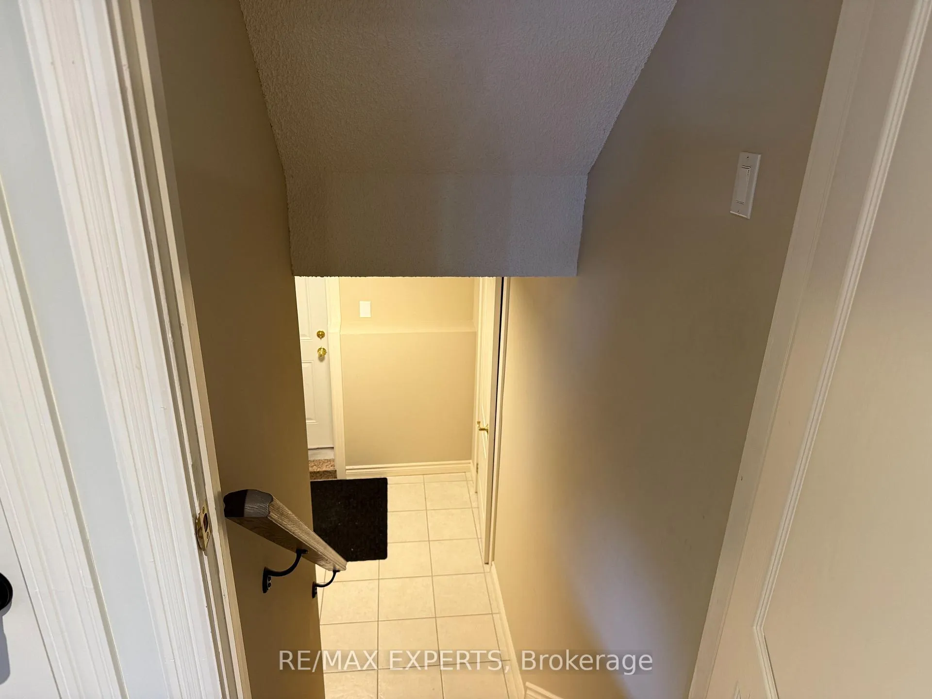 Photo 16 of Unit Lower, 56 Bordeaux Drive, Vaughan, East Woodbridge — HOMEH