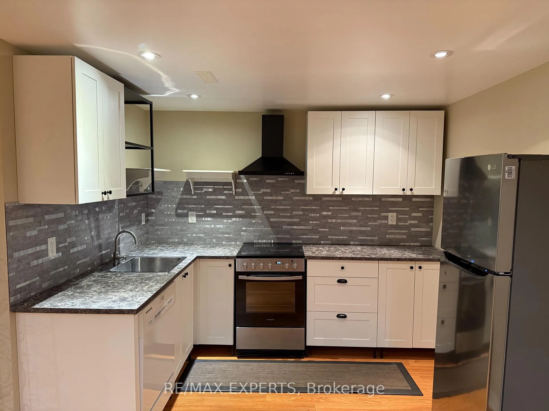 Photo 22 of Unit Lower, 56 Bordeaux Drive, Vaughan, East Woodbridge — HOMEH