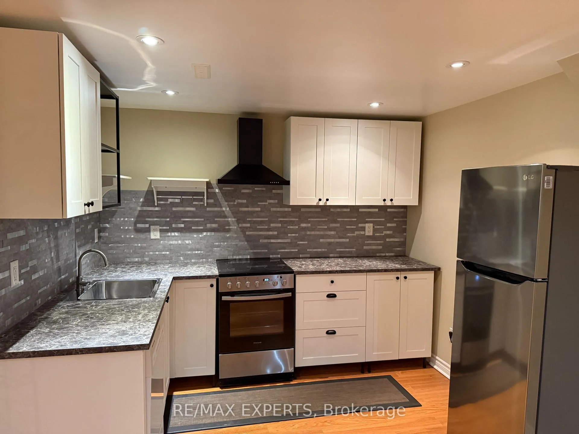 Photo 24 of Unit Lower, 56 Bordeaux Drive, Vaughan, East Woodbridge — HOMEH