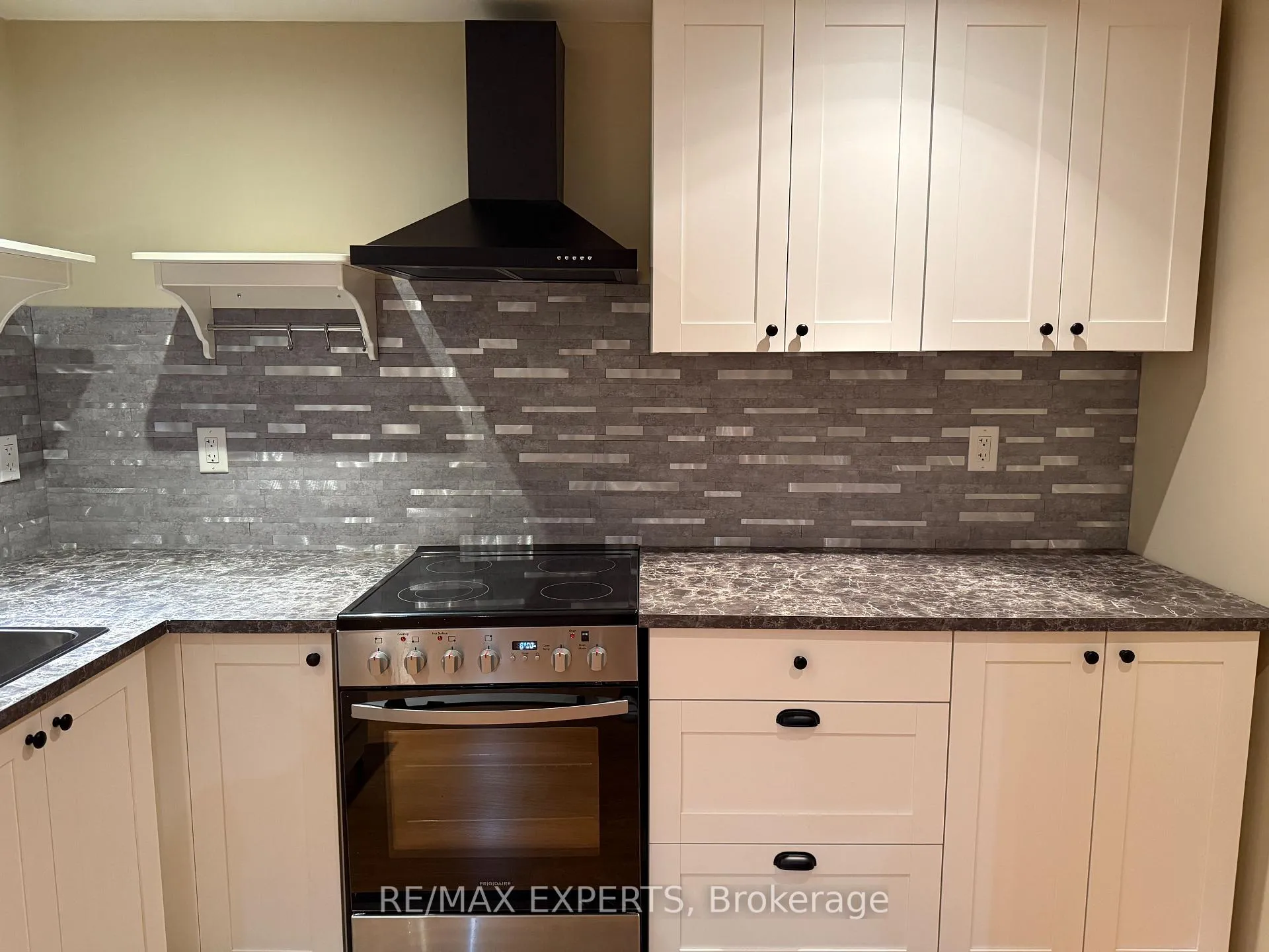 Photo 25 of Unit Lower, 56 Bordeaux Drive, Vaughan, East Woodbridge — HOMEH