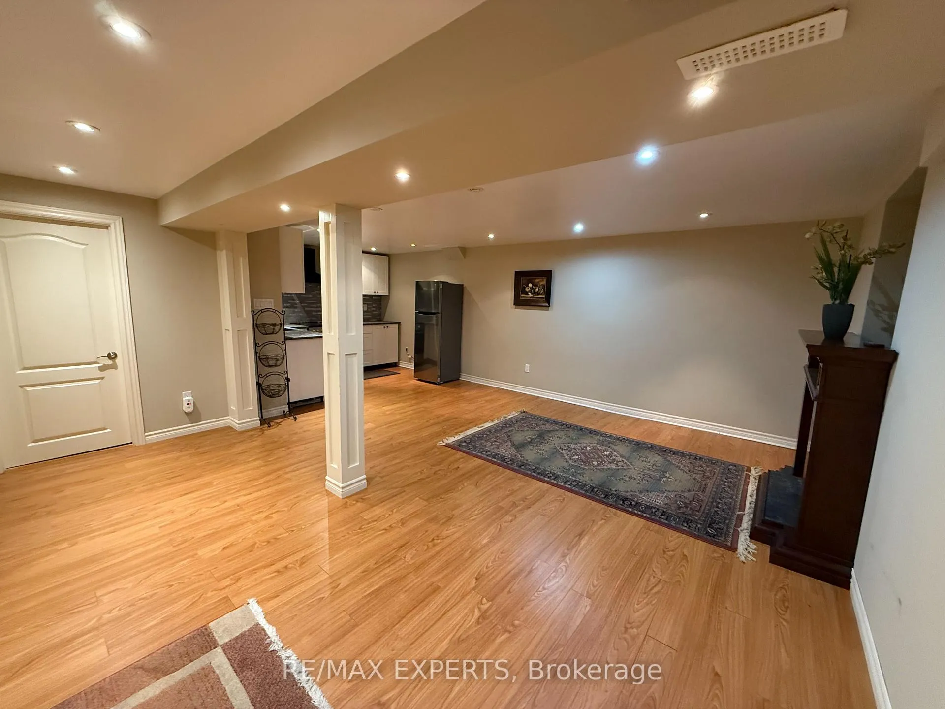 Photo 29 of Unit Lower, 56 Bordeaux Drive, Vaughan, East Woodbridge — HOMEH