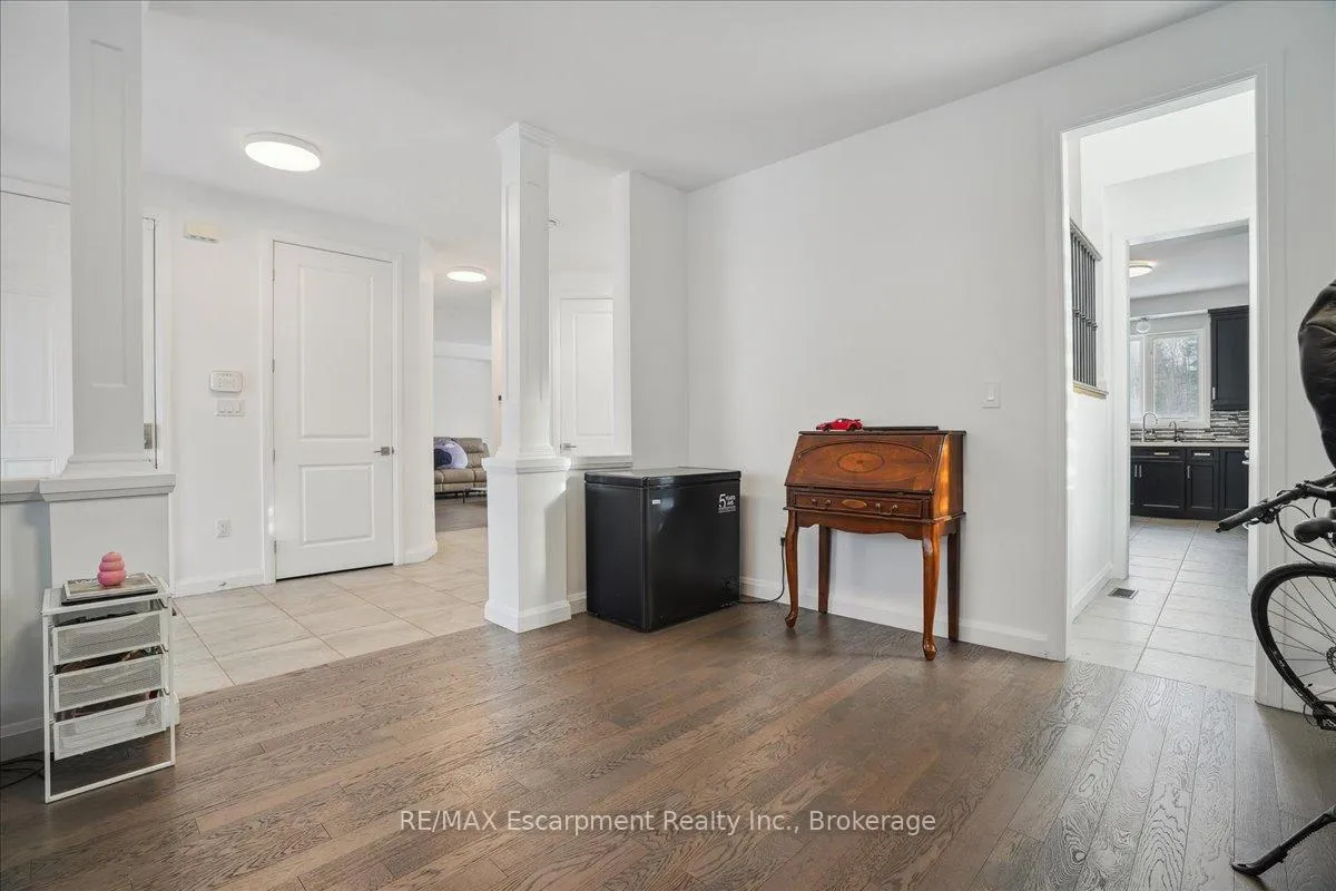 Photo 6 of 46 Dougherty Court, Hamilton, Meadowlands — HOMEH