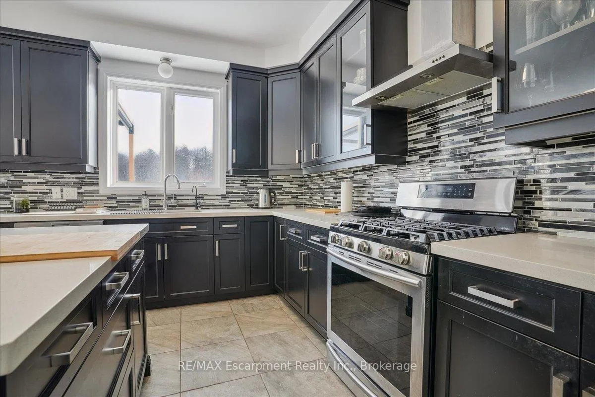 Photo 11 of 46 Dougherty Court, Hamilton, Meadowlands — HOMEH