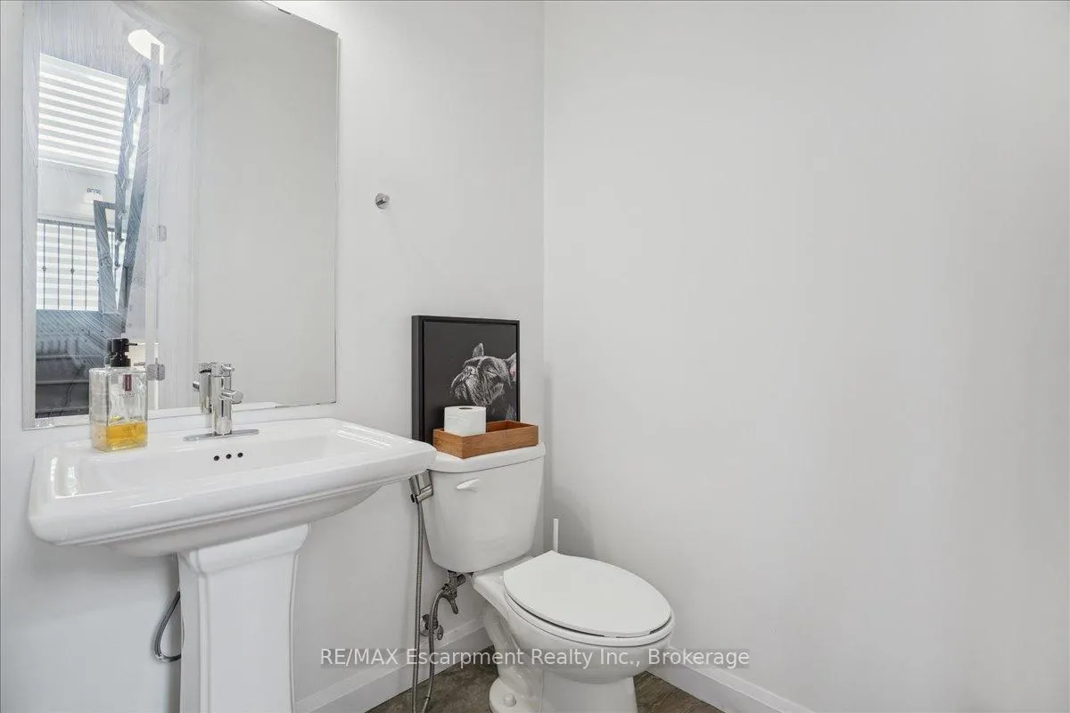 Photo 20 of 46 Dougherty Court, Hamilton, Meadowlands — HOMEH