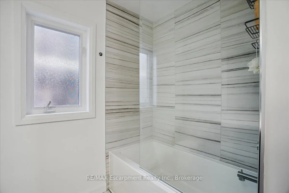 Photo 31 of 46 Dougherty Court, Hamilton, Meadowlands — HOMEH