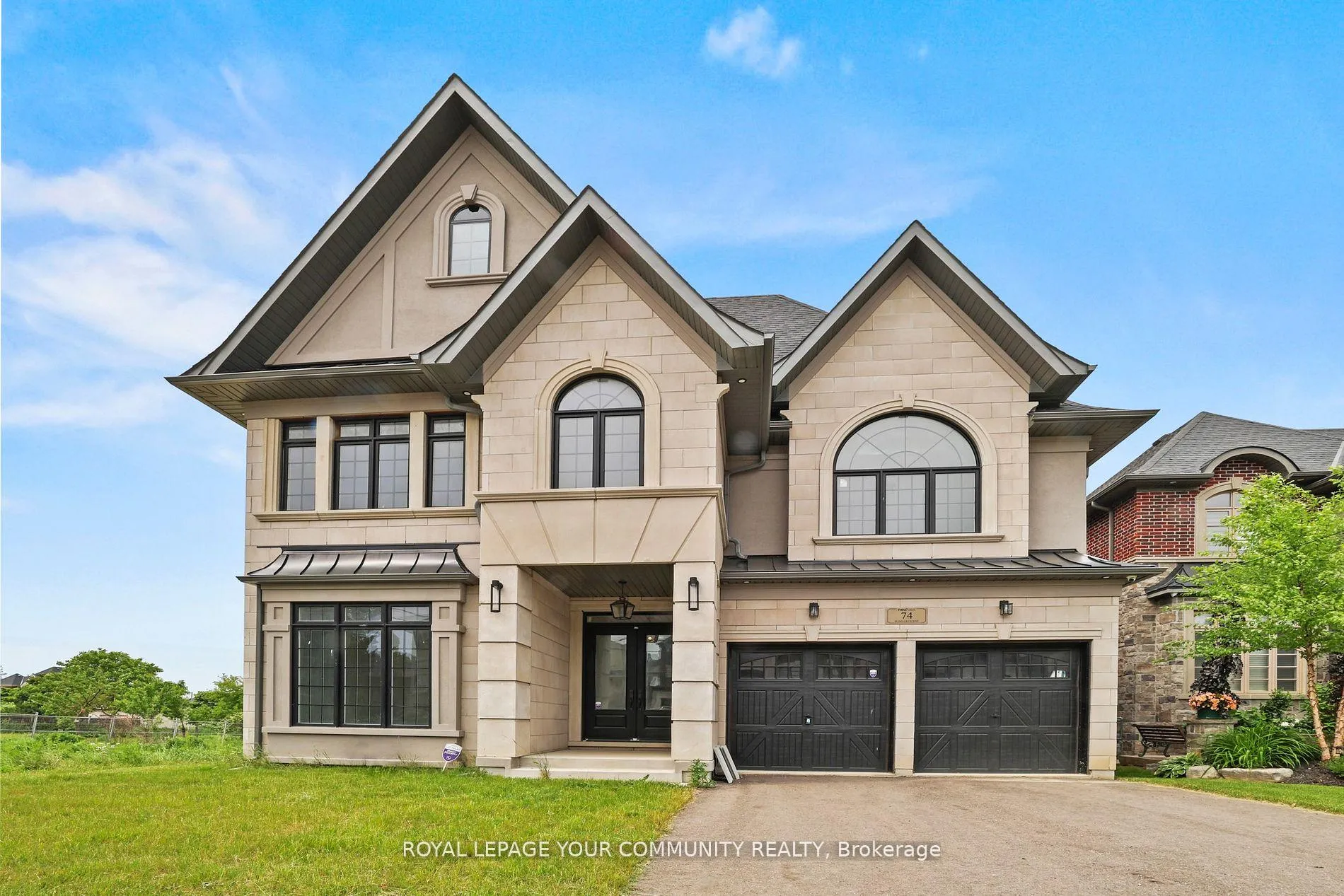 Photo 1 of 74 Bond Crescent, Richmond Hill, Oak Ridges — HOMEH