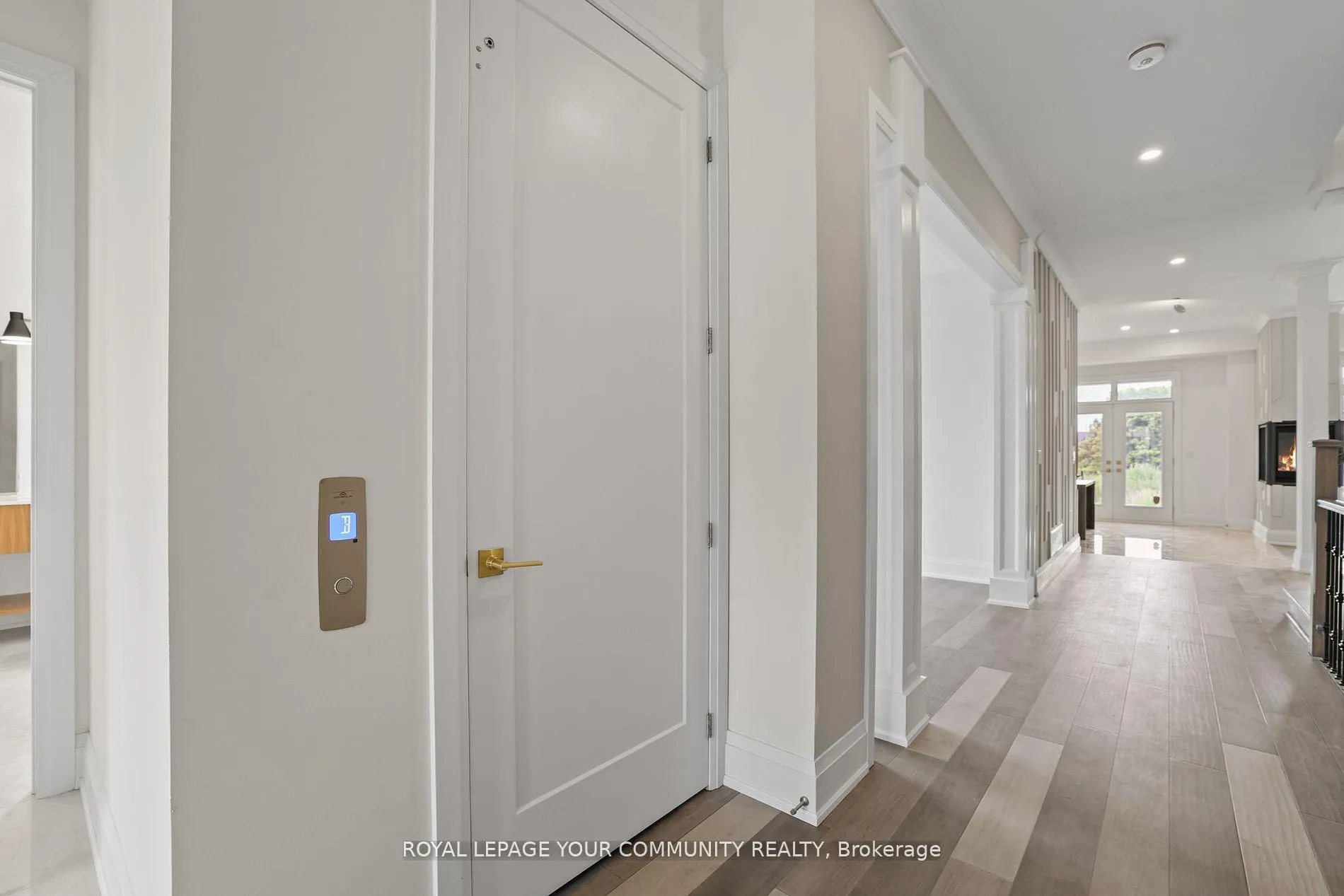 Photo 7 of 74 Bond Crescent, Richmond Hill, Oak Ridges — HOMEH