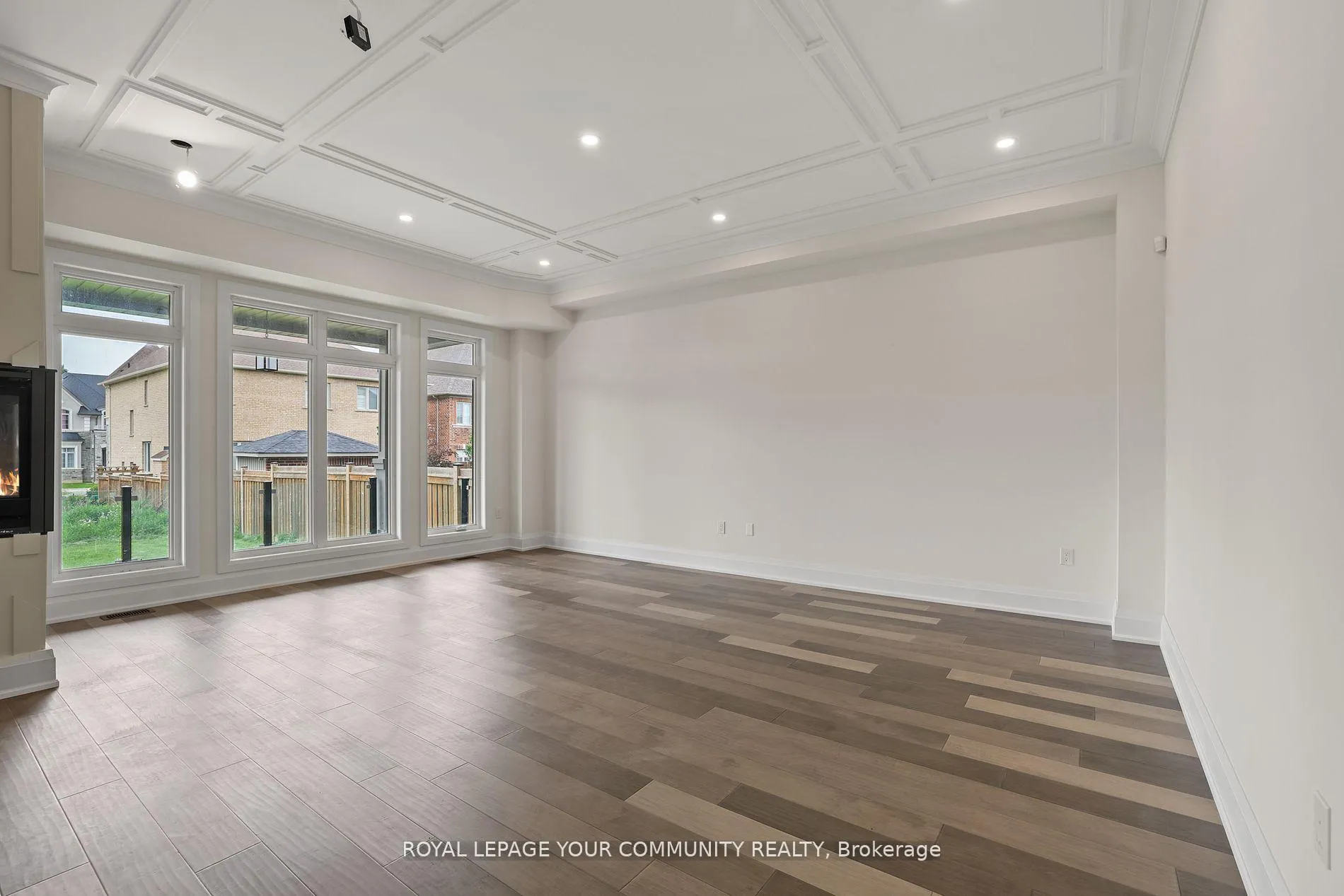 Photo 12 of 74 Bond Crescent, Richmond Hill, Oak Ridges — HOMEH