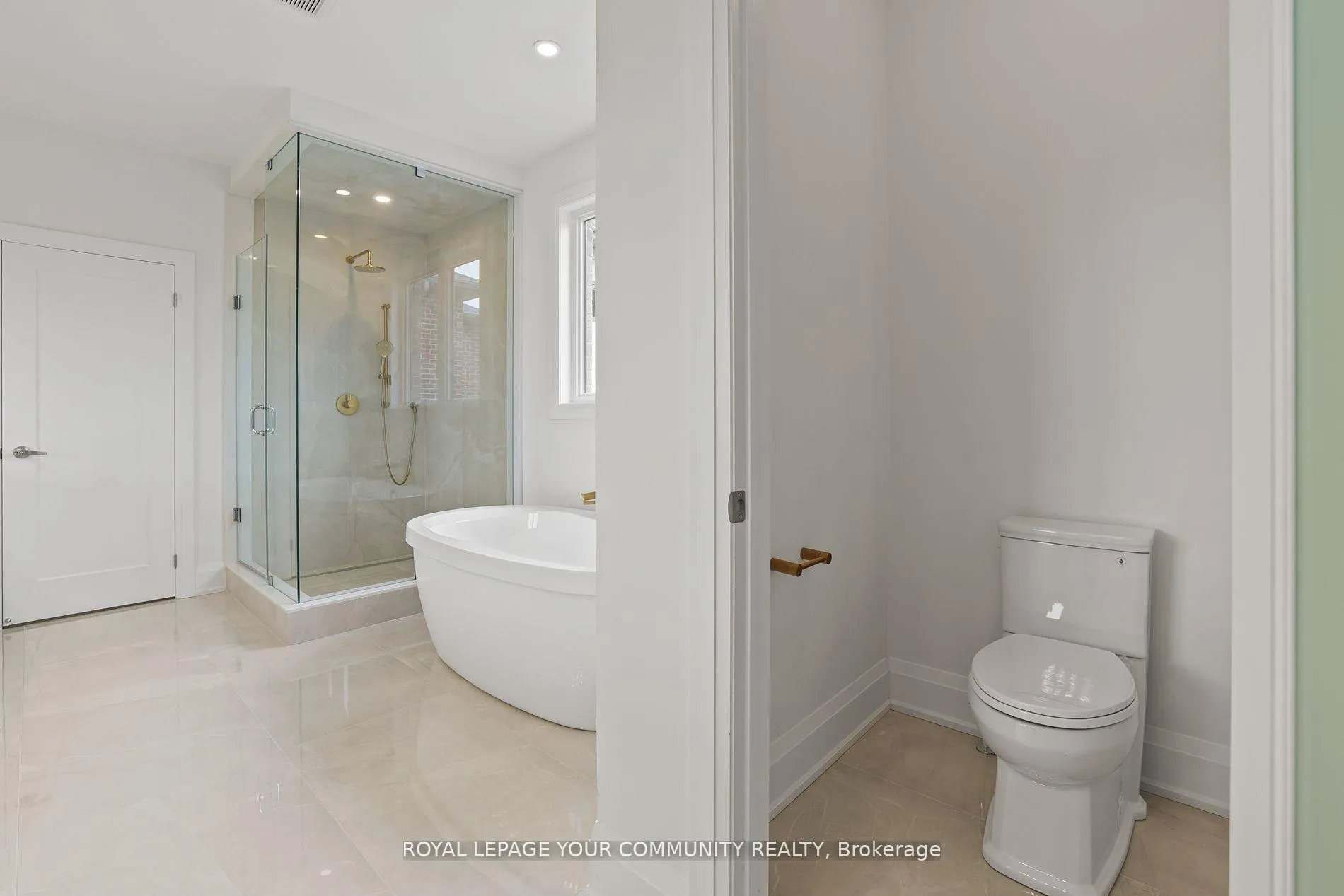 Photo 29 of 74 Bond Crescent, Richmond Hill, Oak Ridges — HOMEH